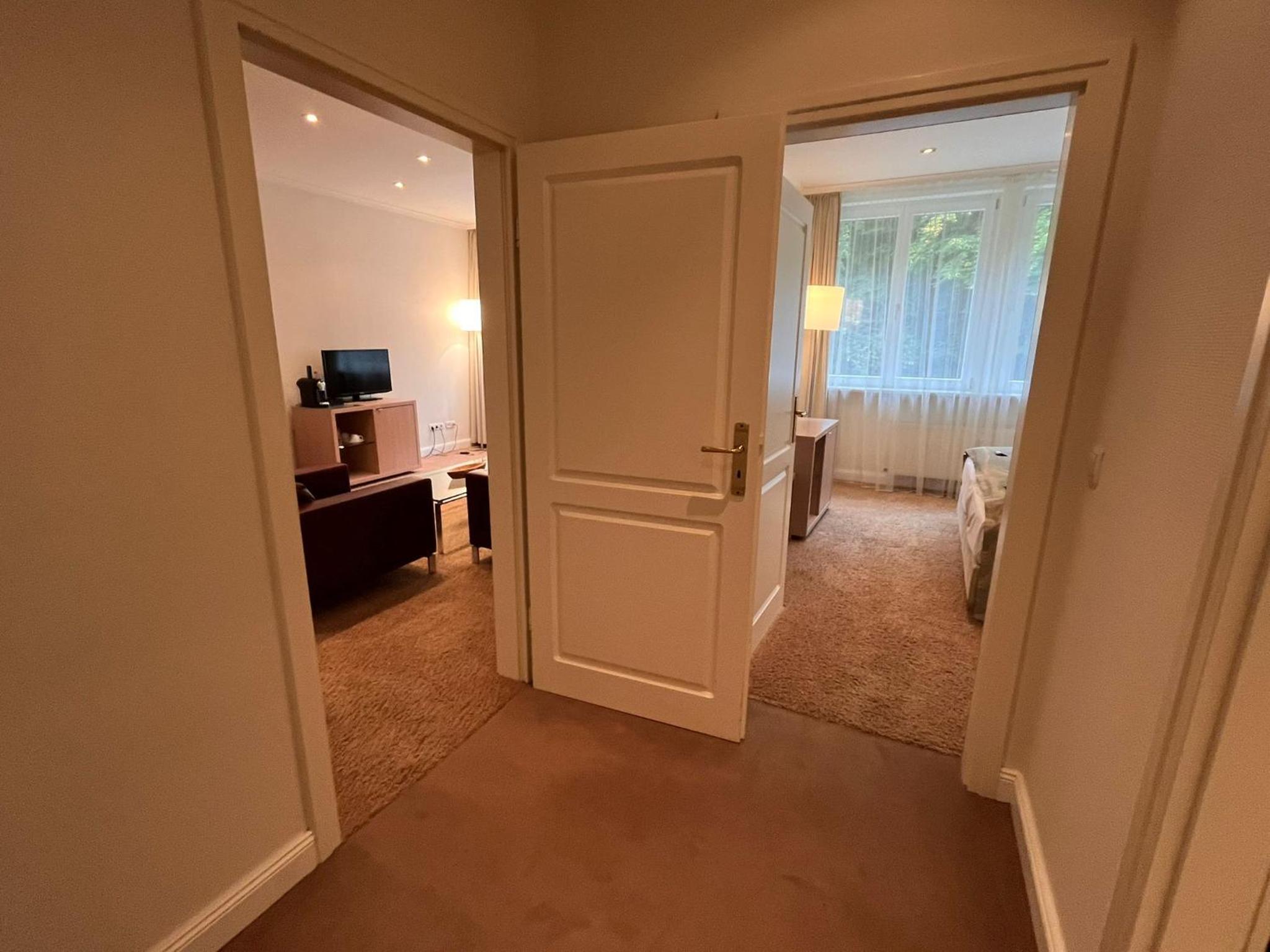 Family Room photo 3