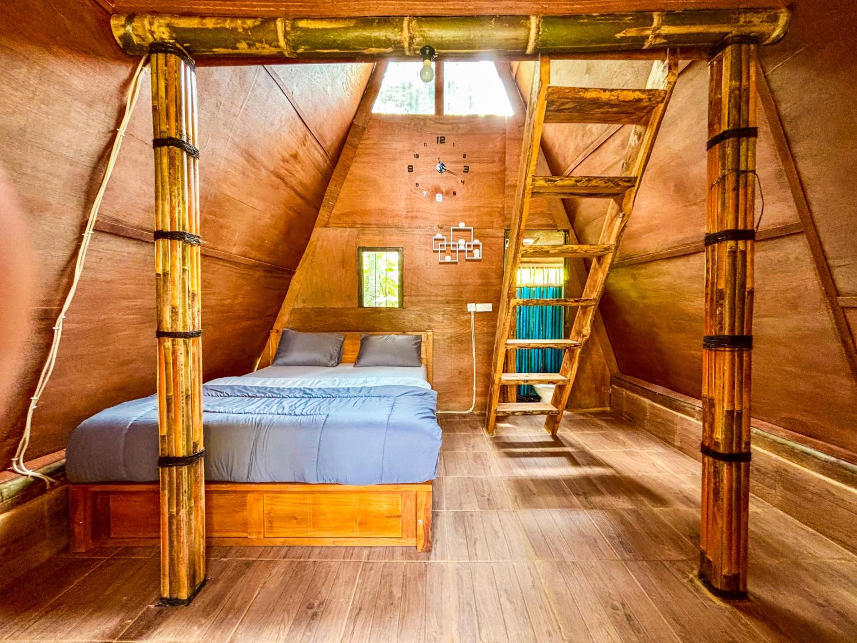 Loft - Photo 2