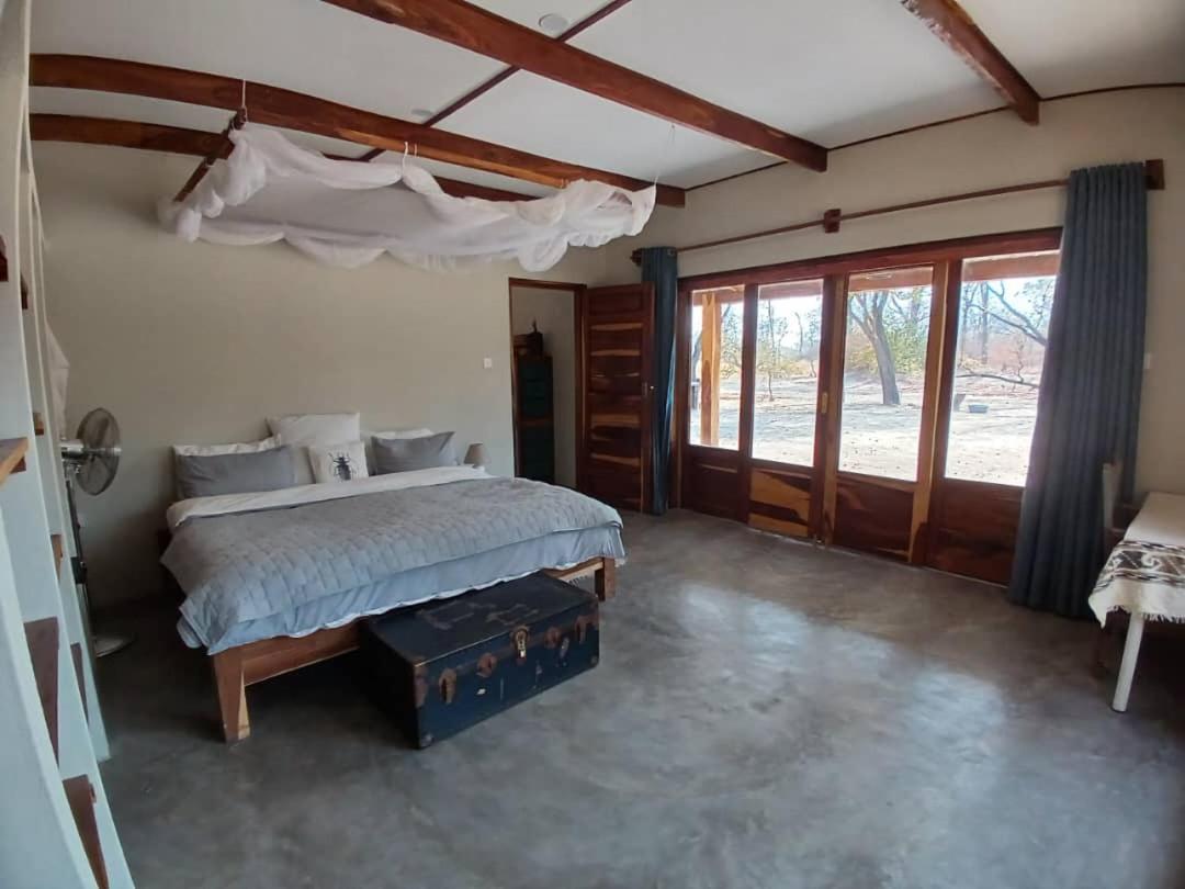 Three-Bedroom House photo 1