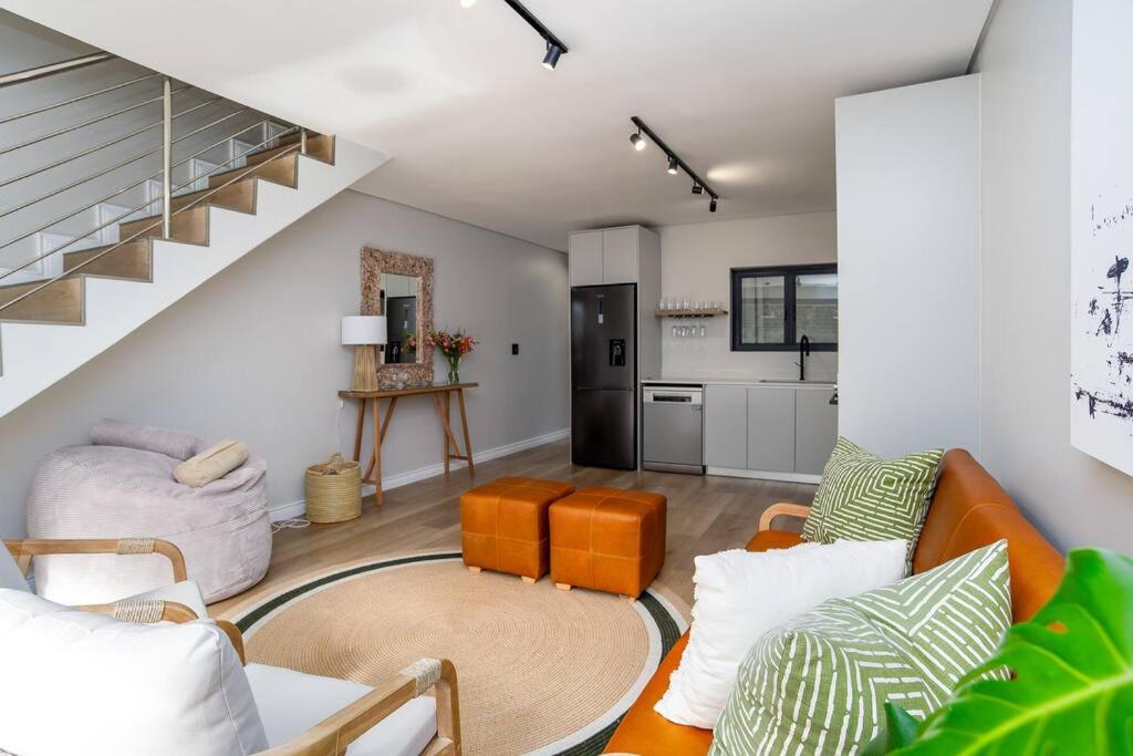 Three-Bedroom Apartment photo 3