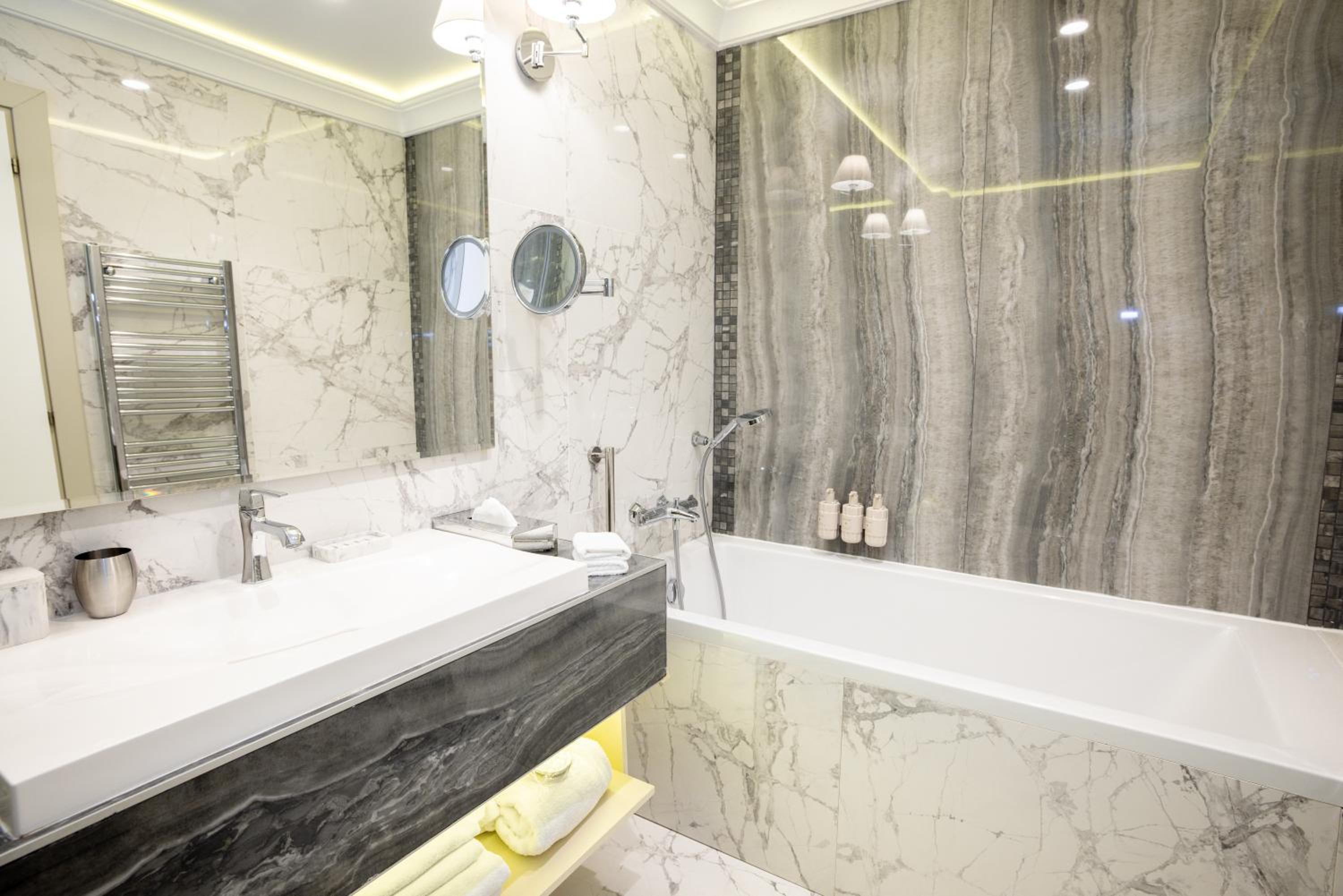 Junior Suite With Free Spa Access photo 3