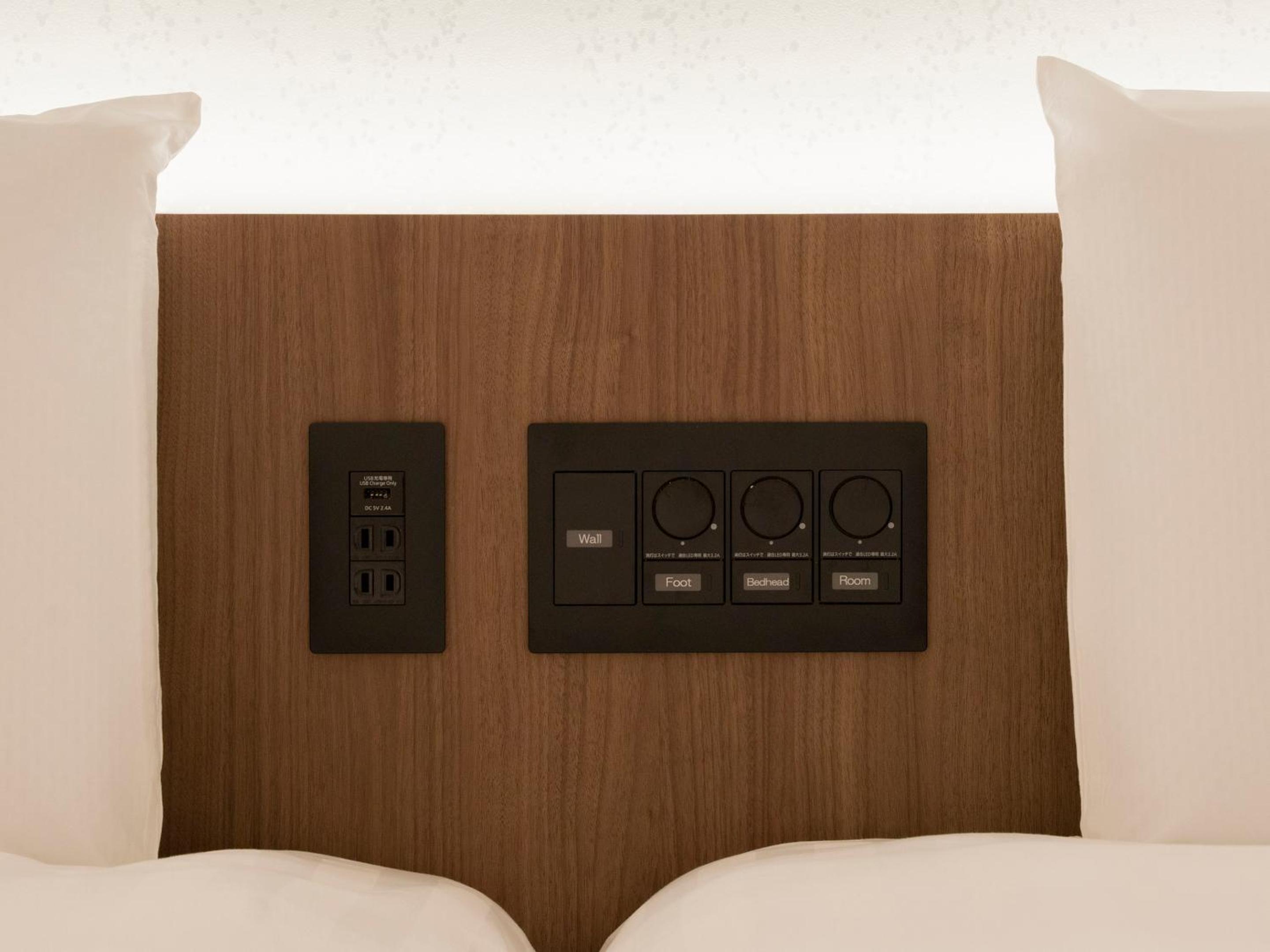 [C]2 Queen Beds + 1 King Bed - Photo 2
