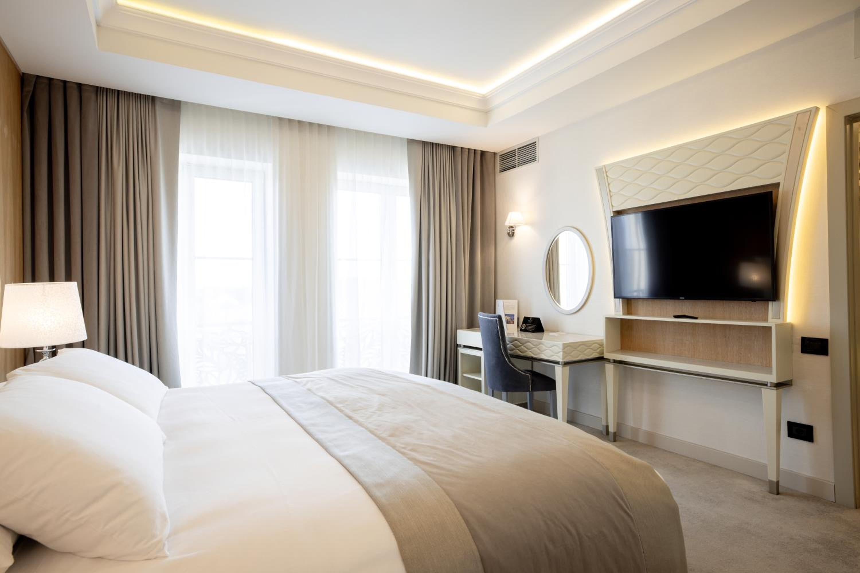 Deluxe Suite With Free Spa Access