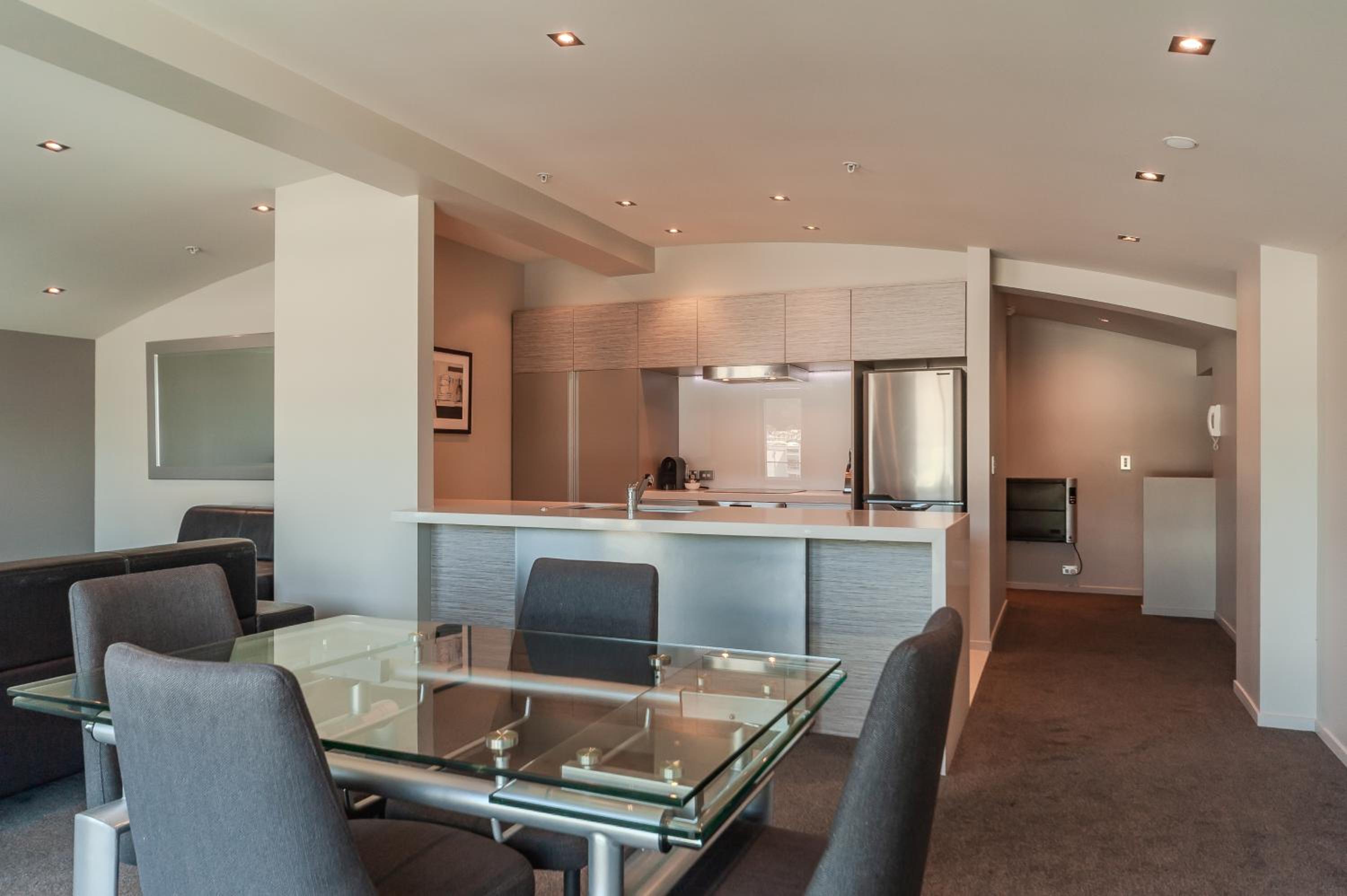 Three-Bedroom Penthouse photo 2