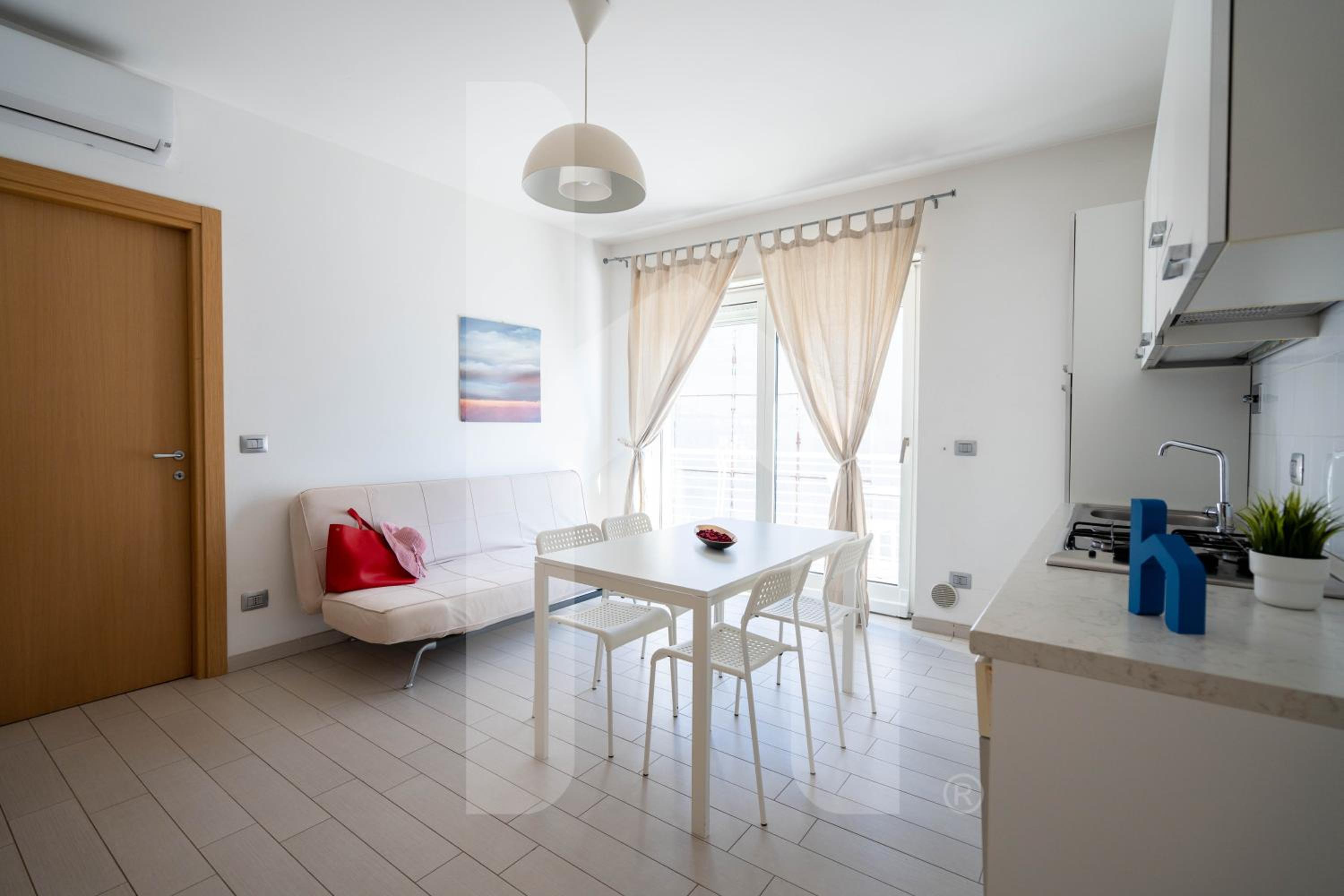 One-Bedroom Apartment with Sea View photo 3