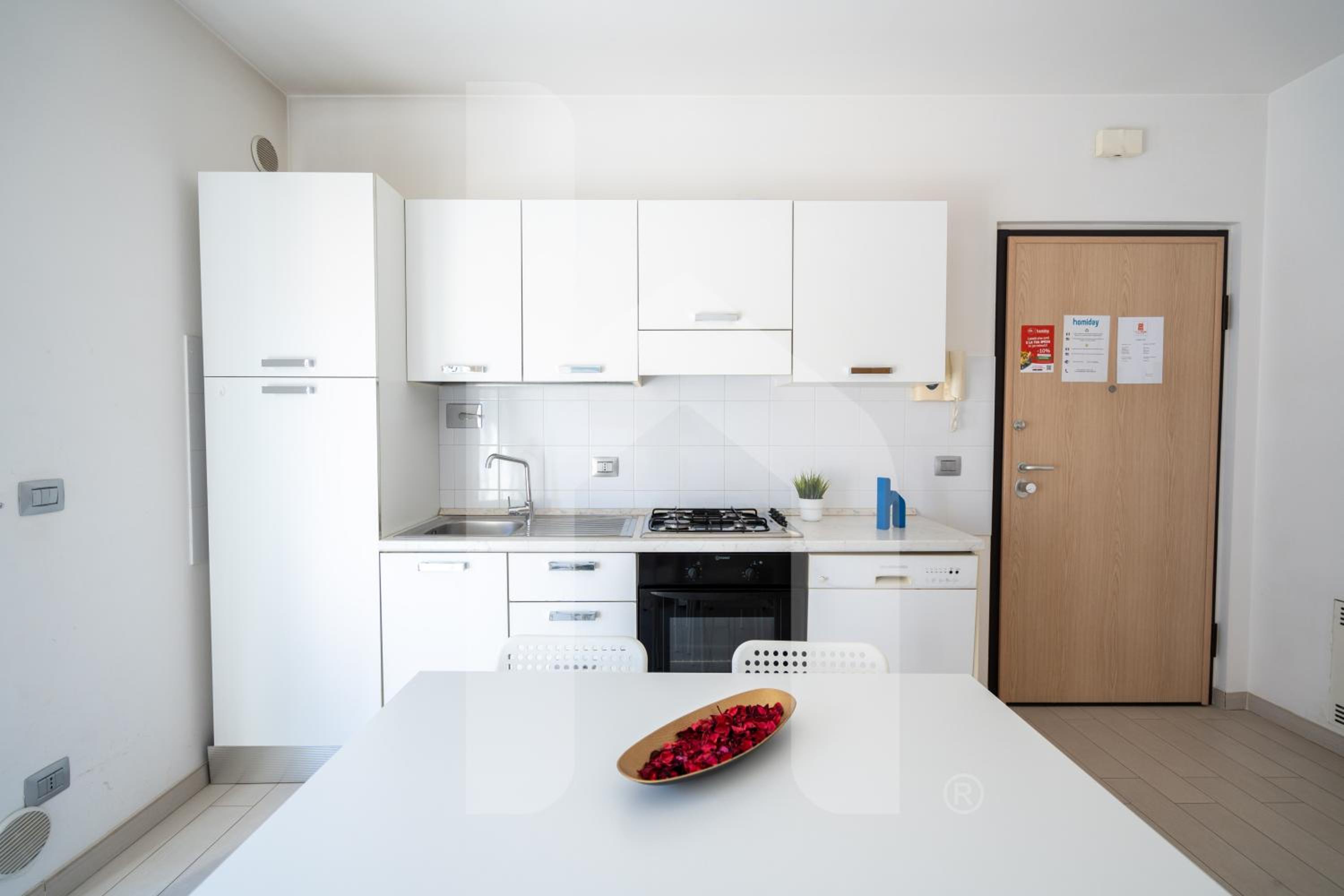 One-Bedroom Apartment with Sea View photo 2