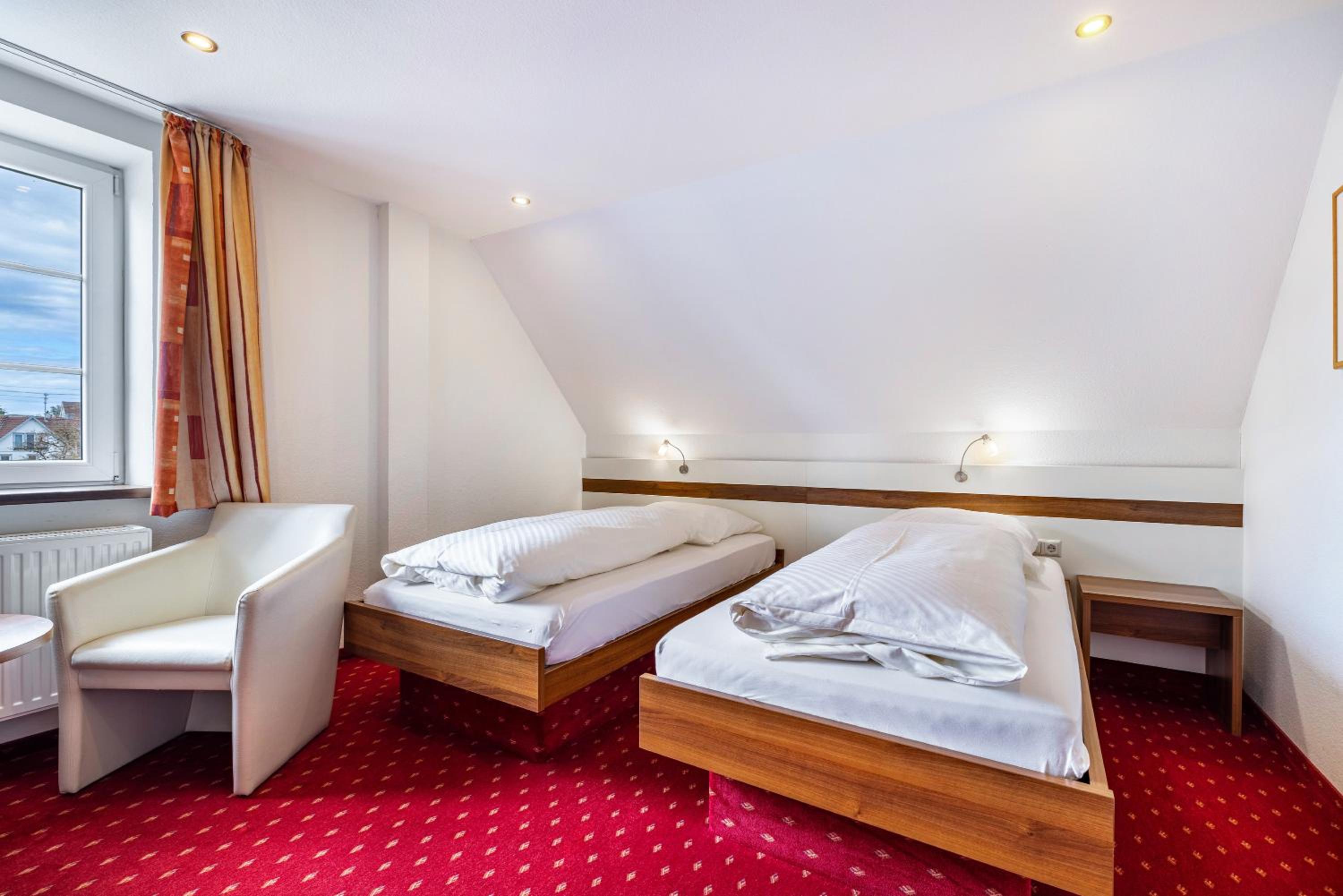 Double Room - Photo 13