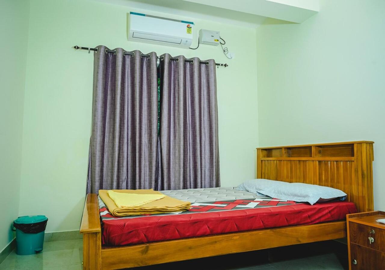 Three-Bedroom House photo 1