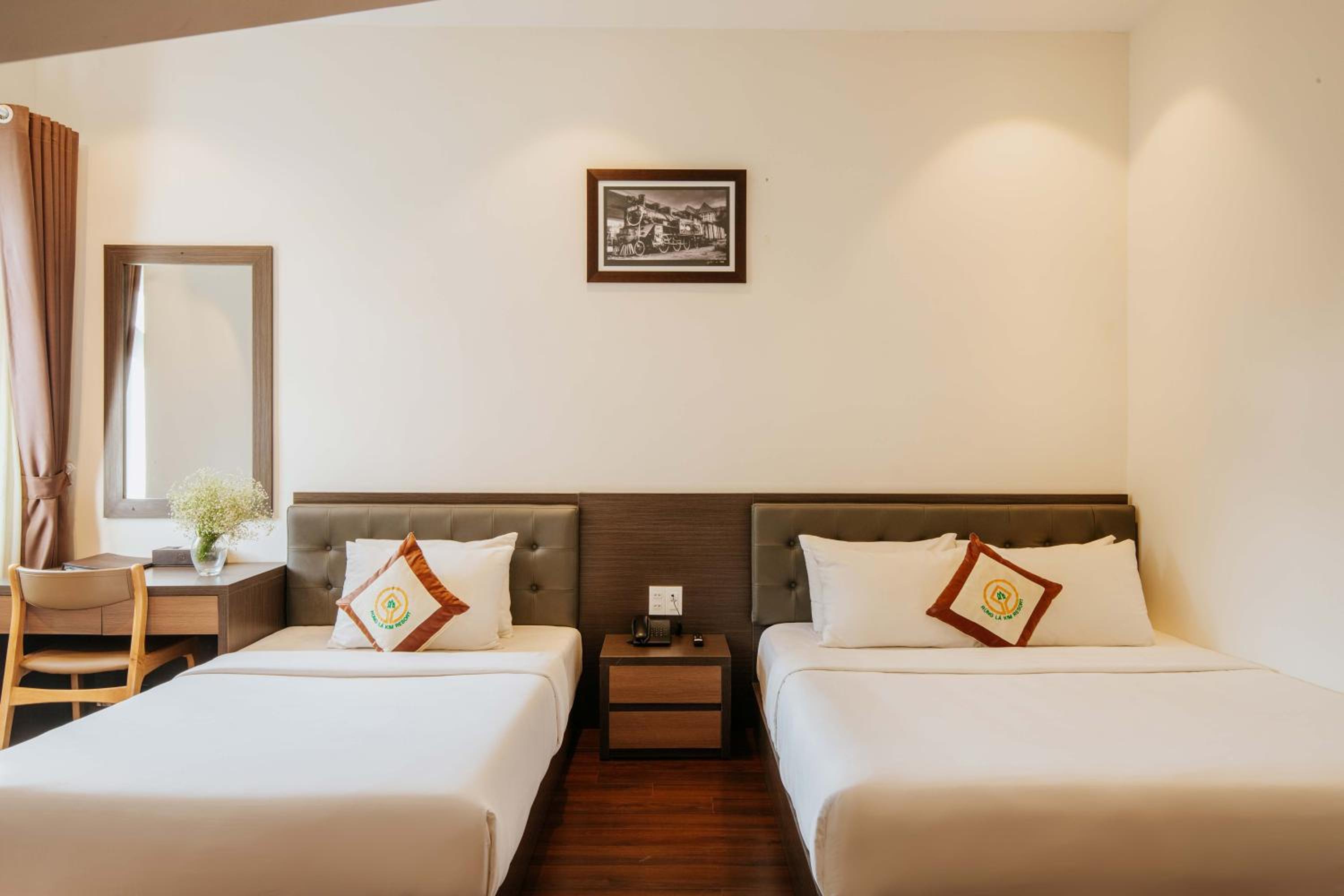 Triple Room with View - Photo 9