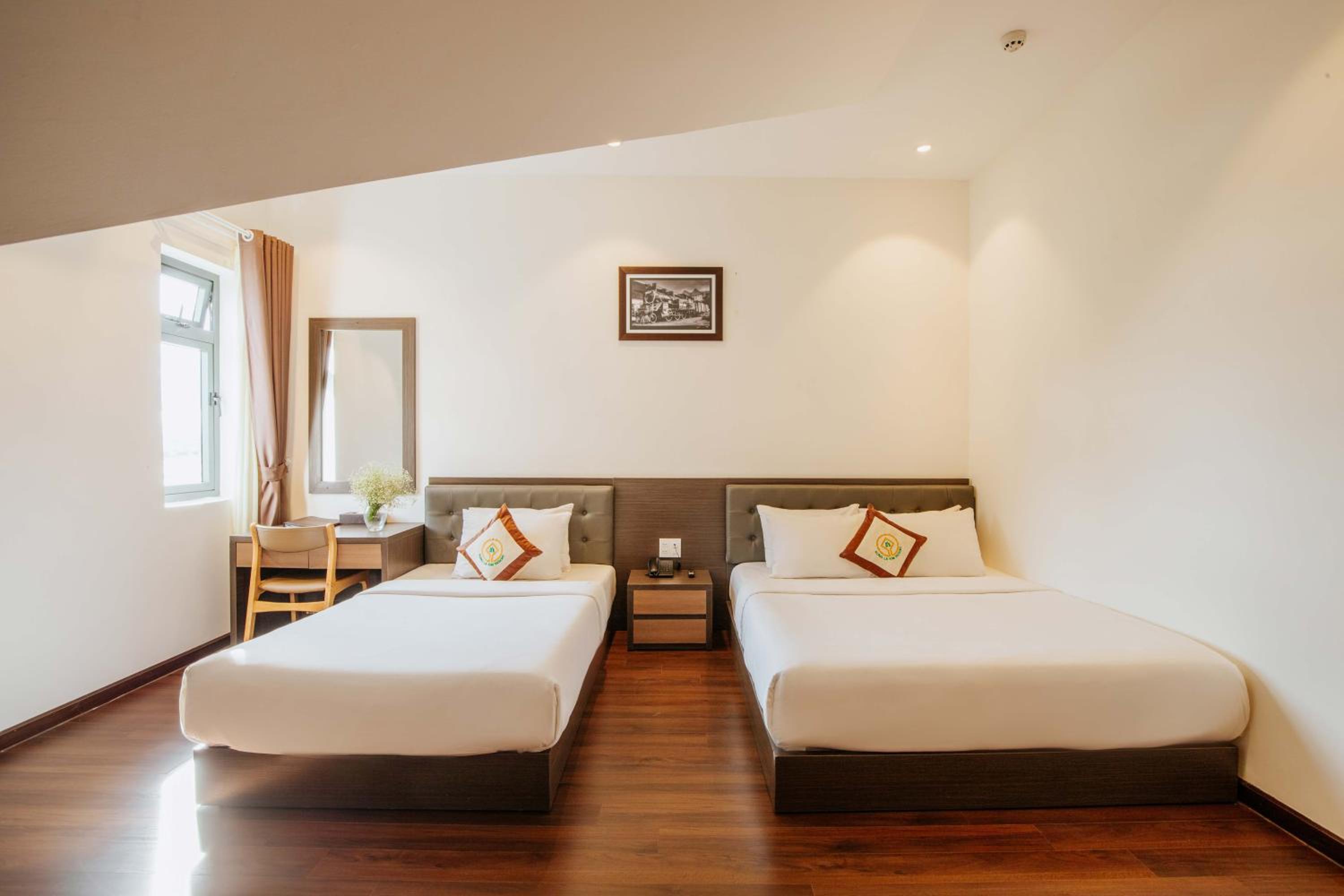 Triple Room with View - Photo 5