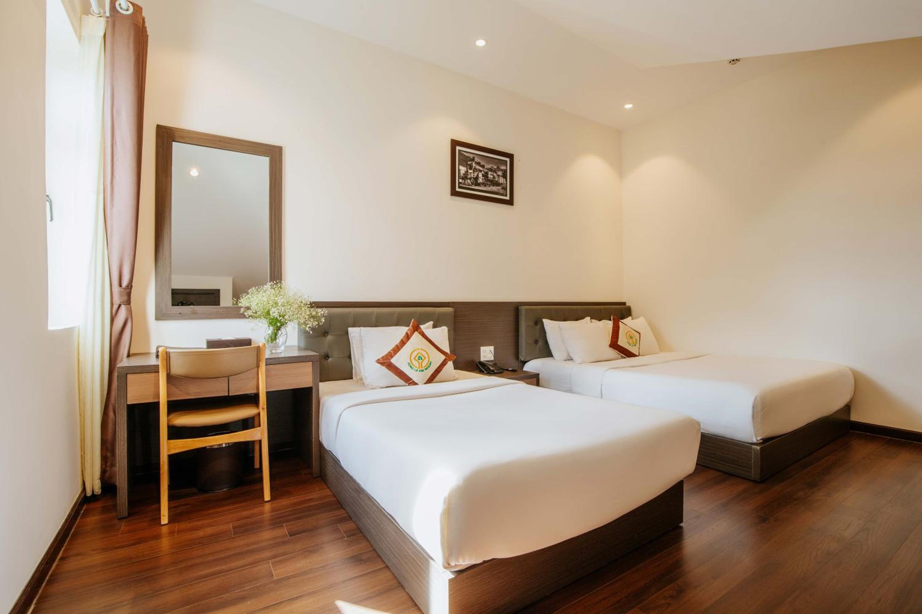 Triple Room with View - Photo 3