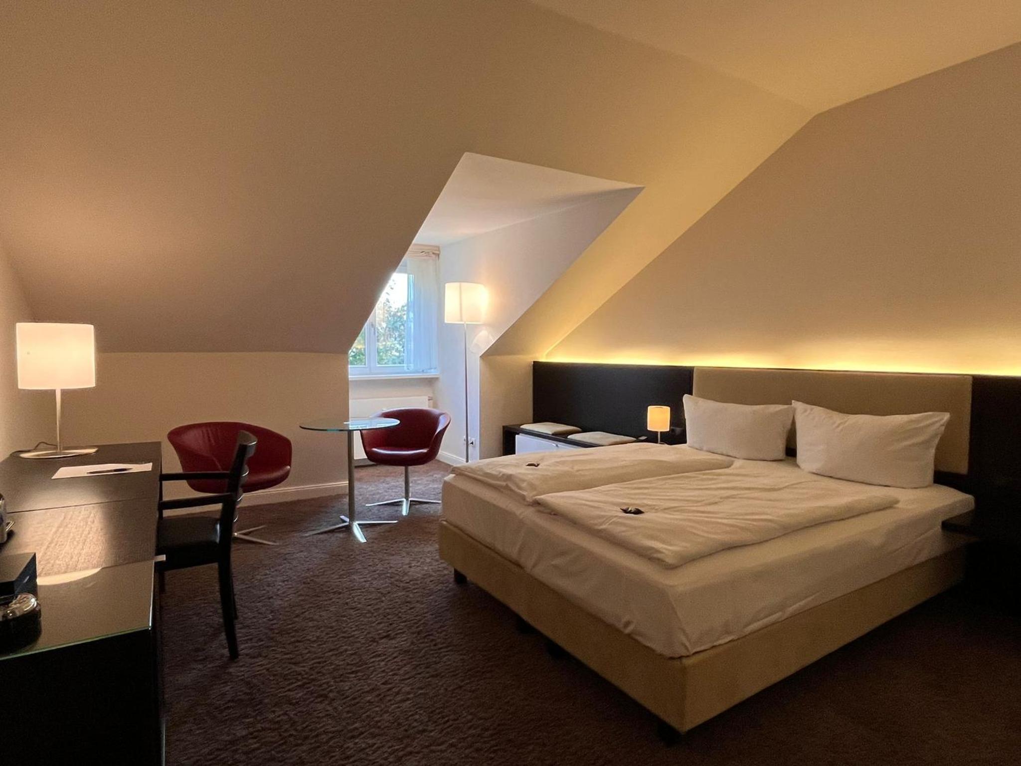 Large Double Room photo 3