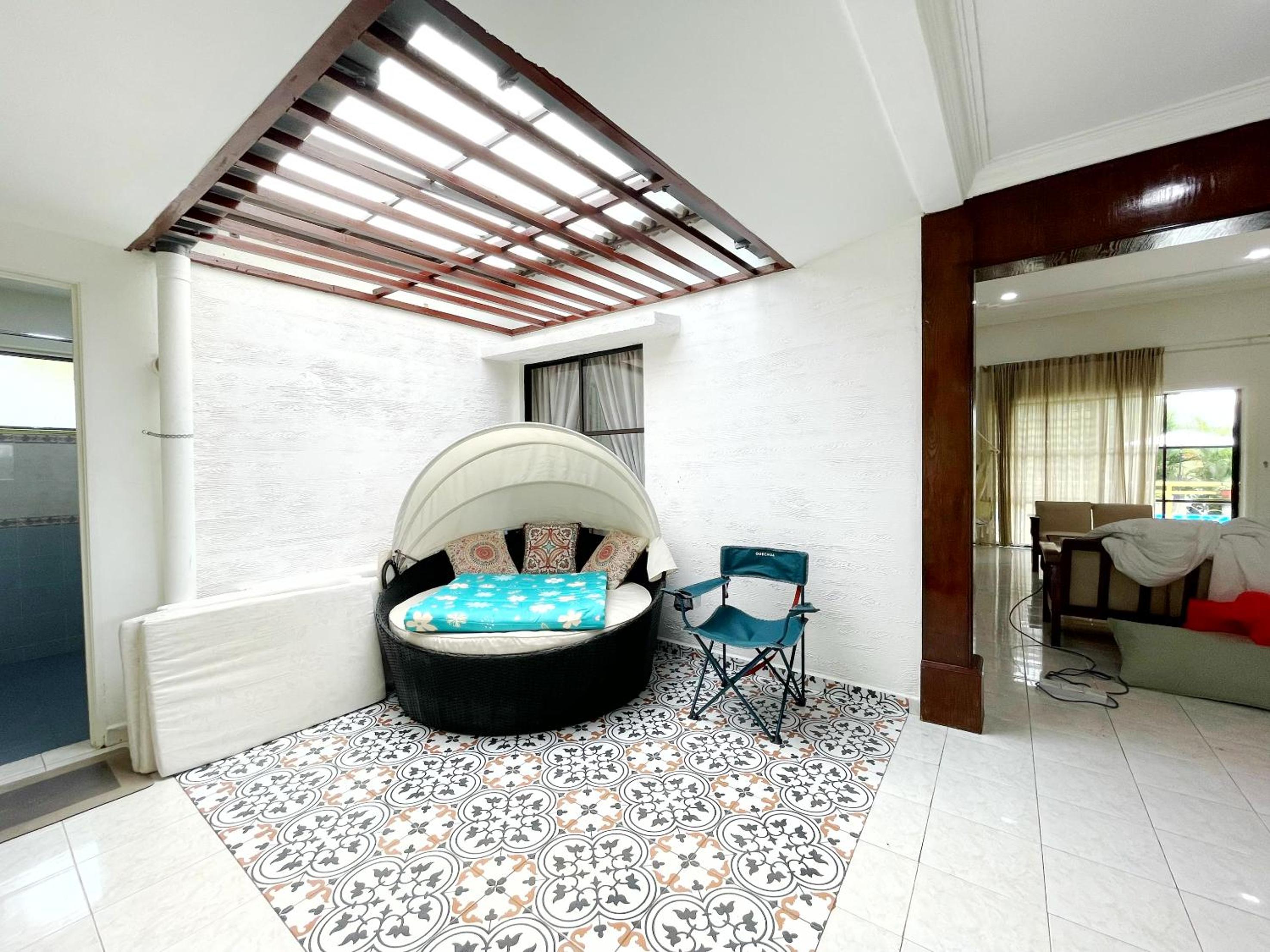 Villa with Private Pool - Photo 19
