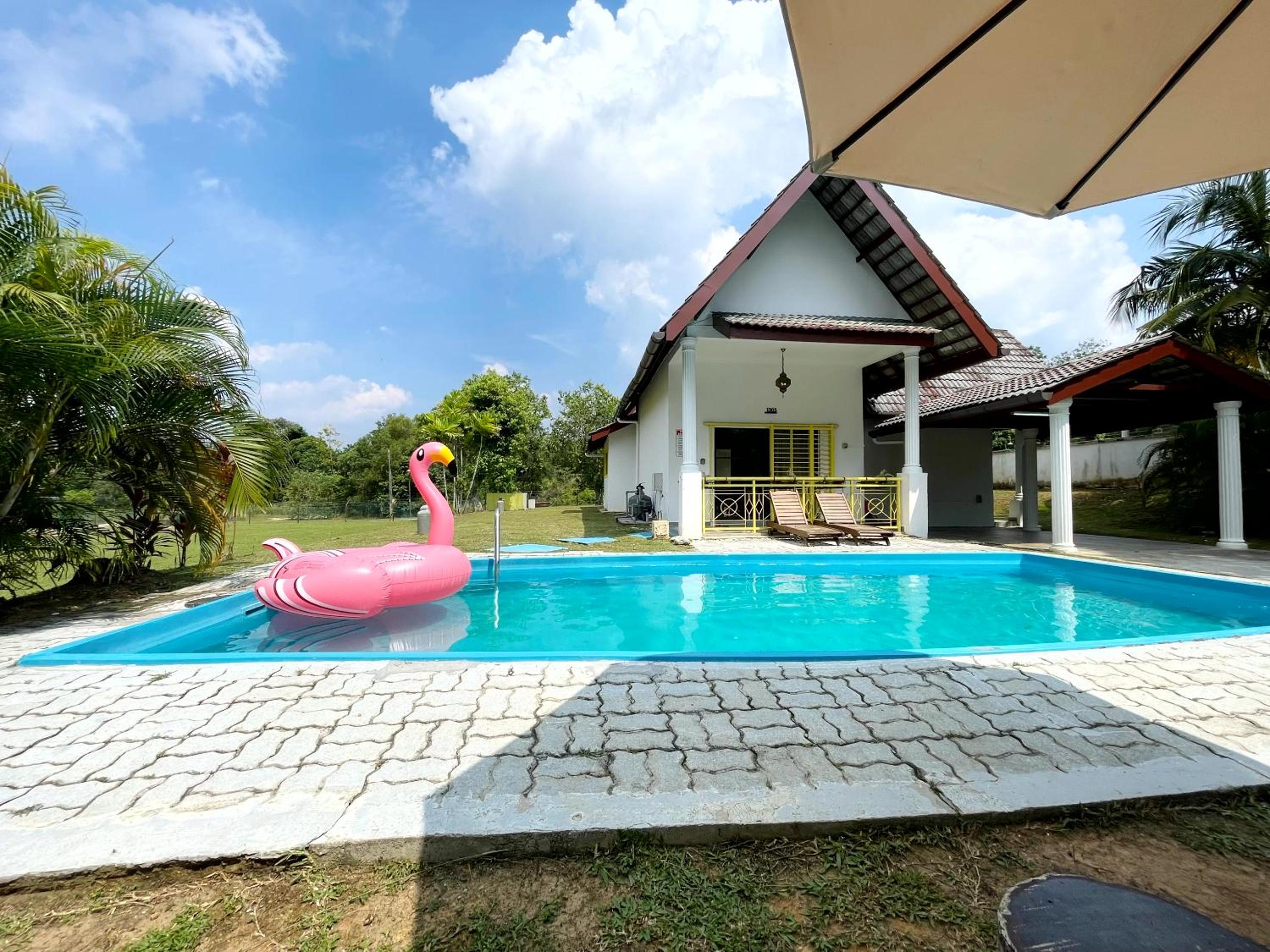 Villa with Private Pool - Photo 5