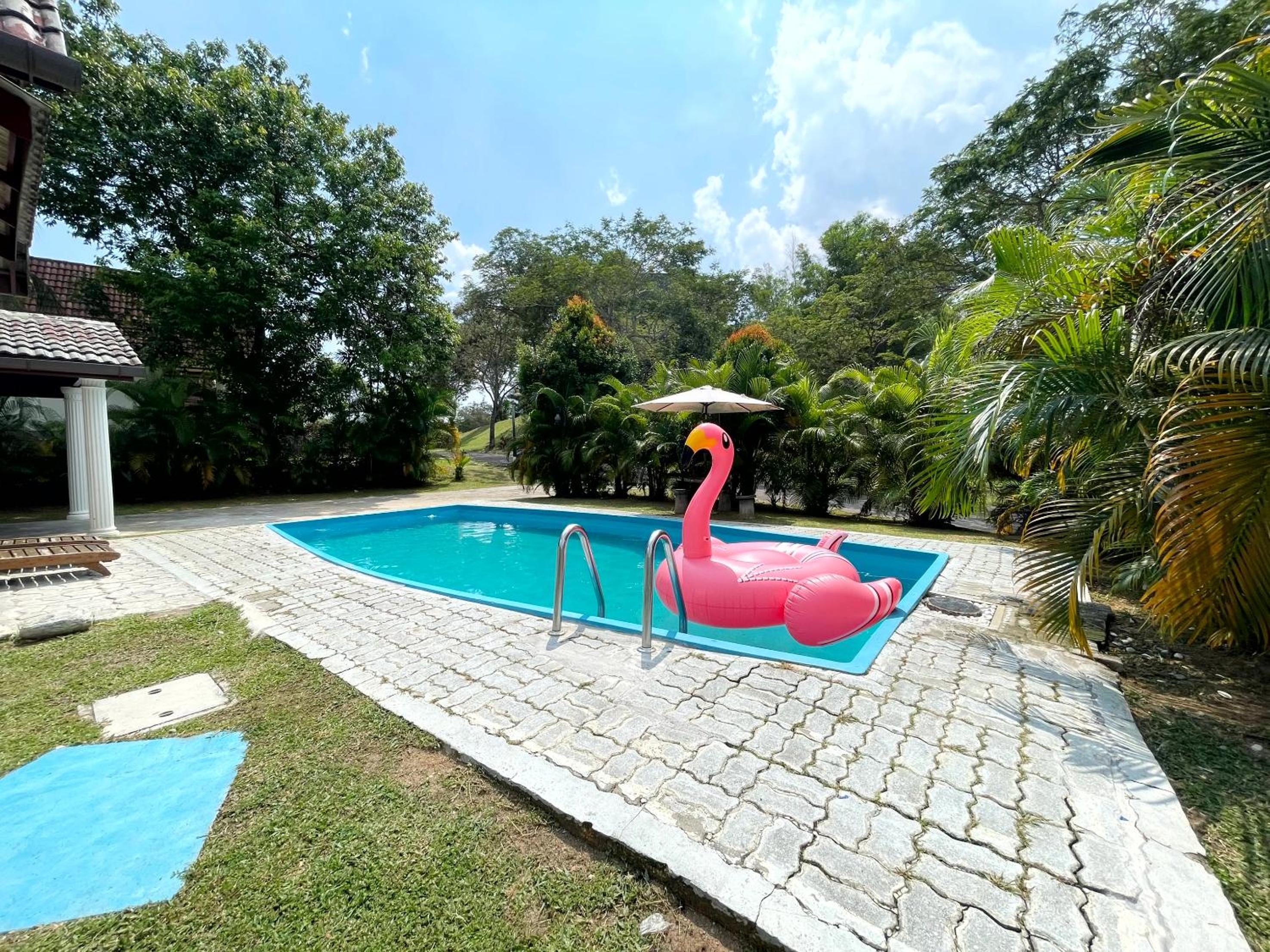 Villa with Private Pool - Photo 2