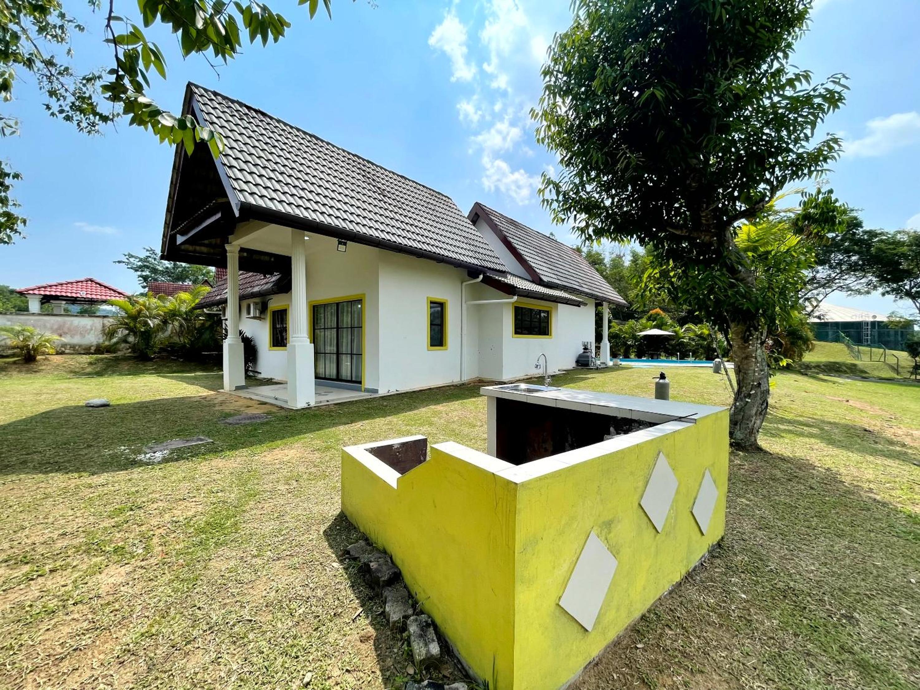 Villa with Private Pool - Photo 6