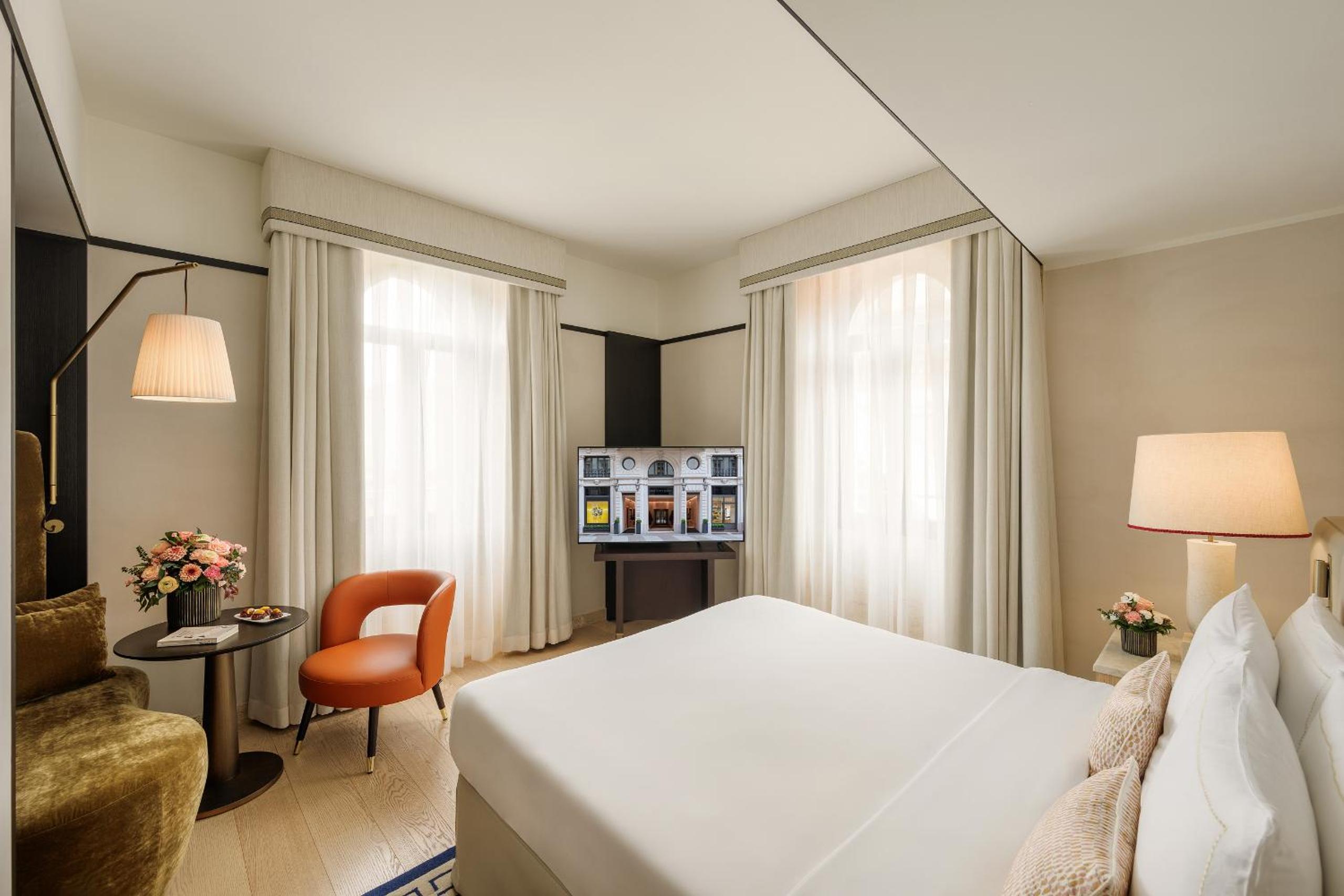 Deluxe King Room