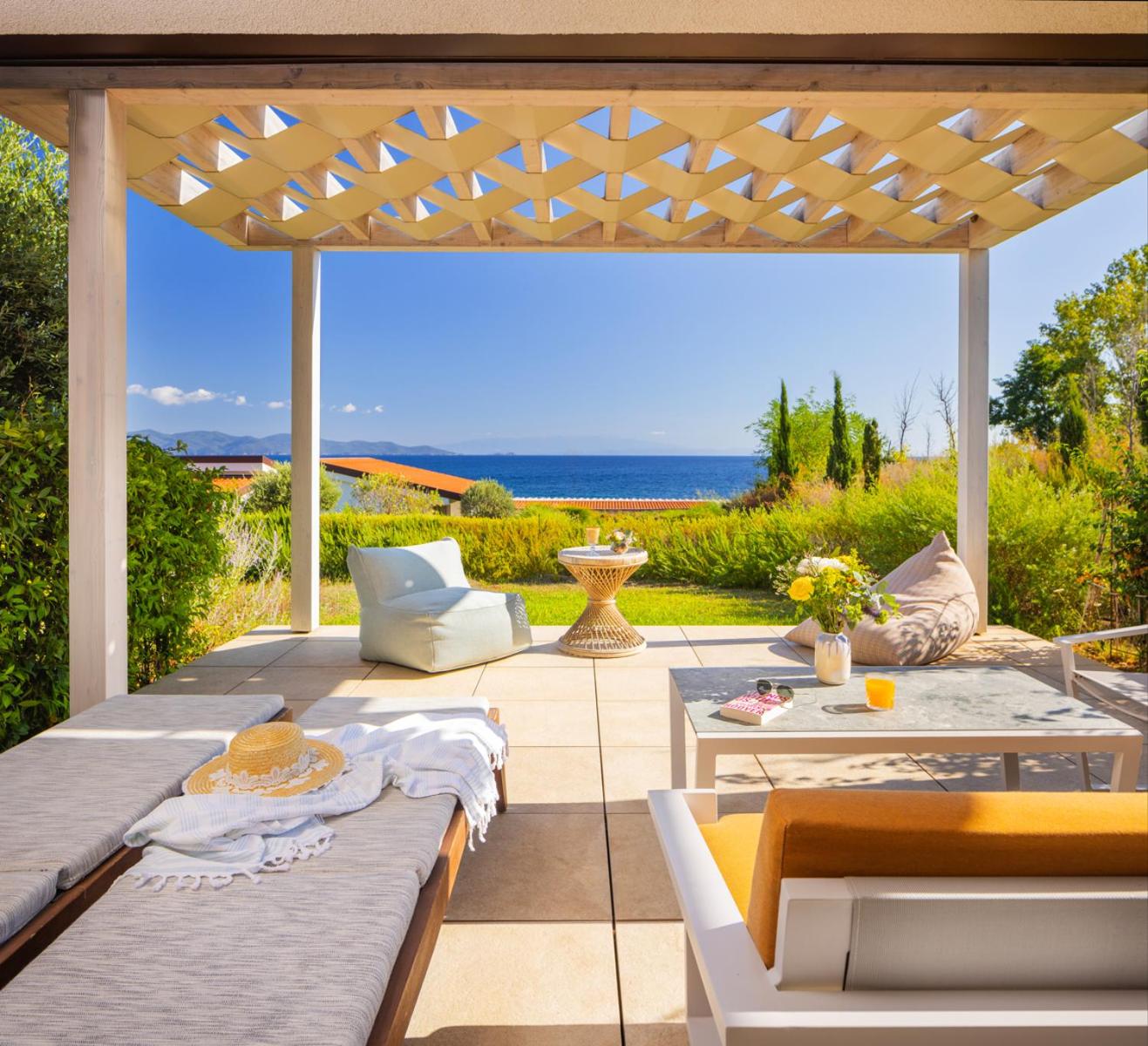 Bungalow with Sea View