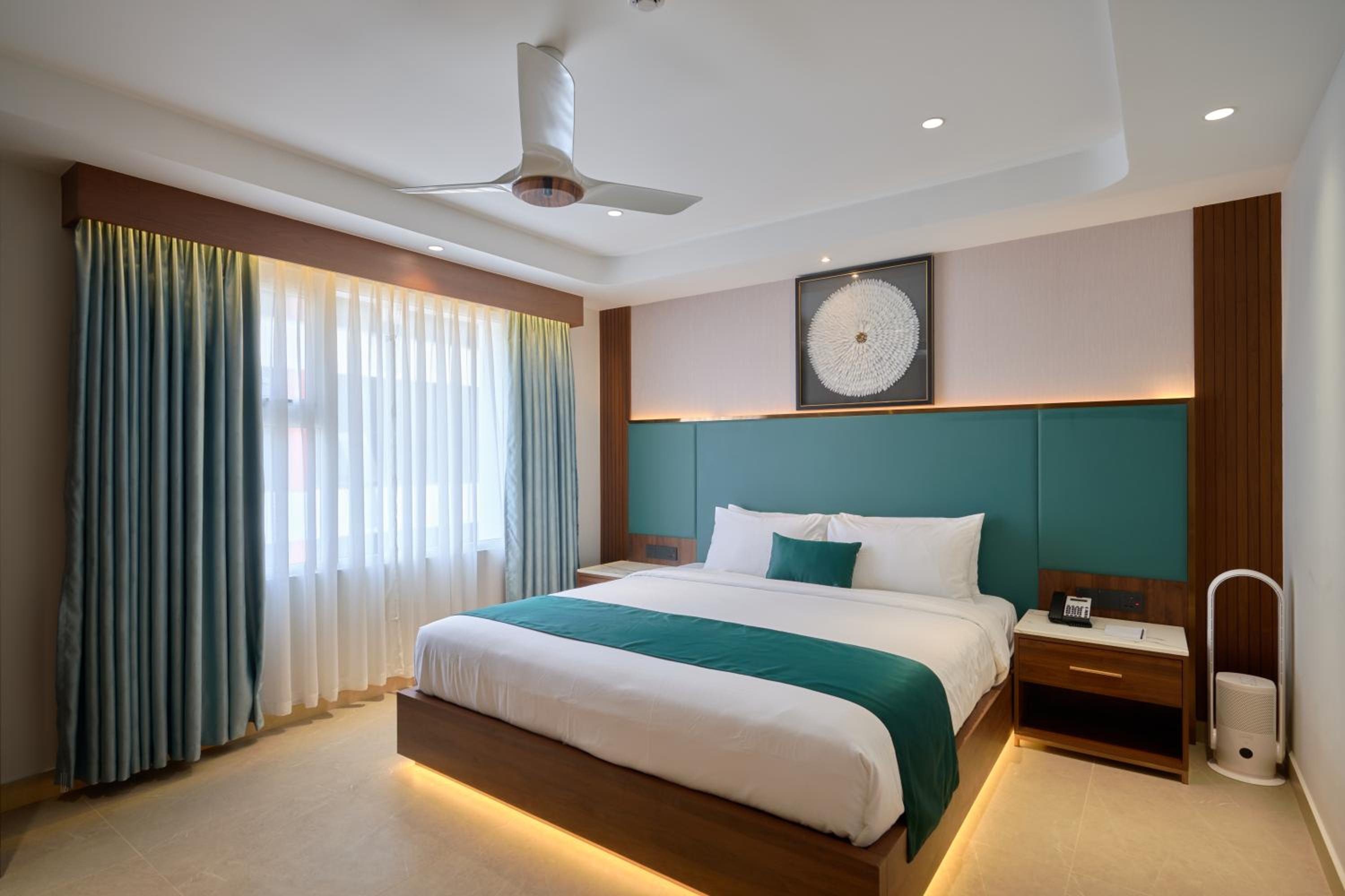 Deluxe King Room