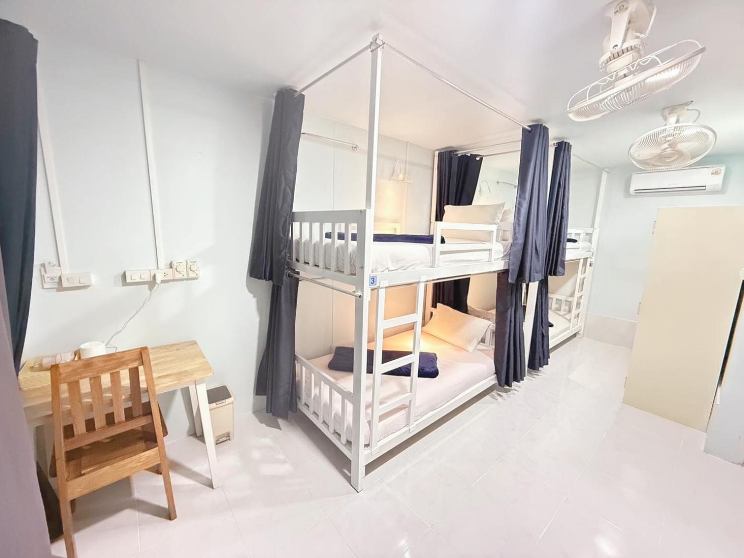 Bed in 6-Bed Mixed Dormitory Room photo 3