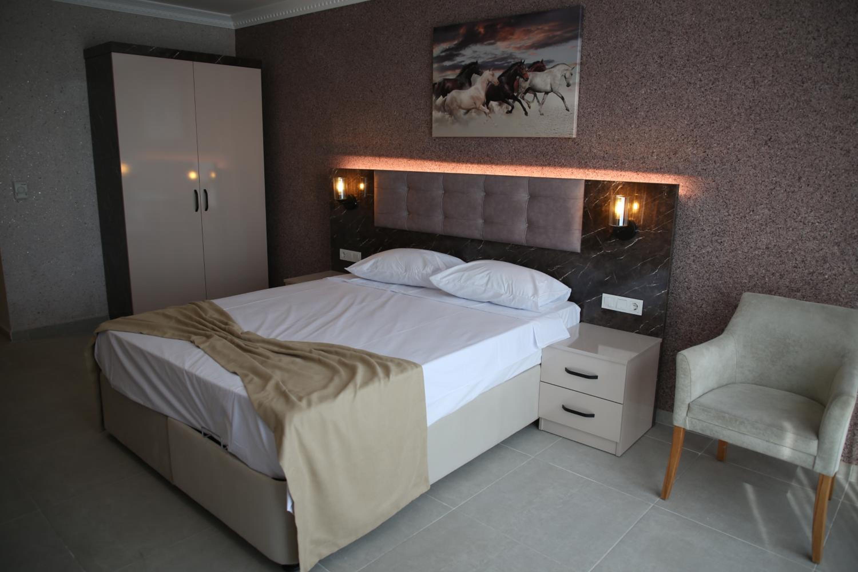 Economy Double Room photo 2