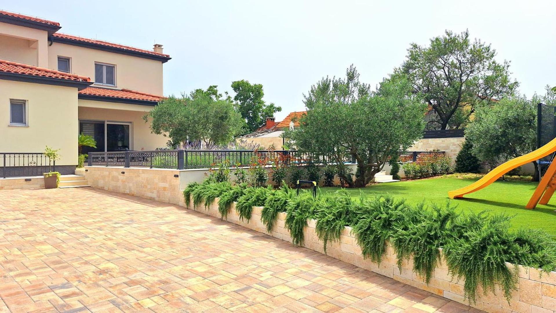 Villa with Private Pool photo 2