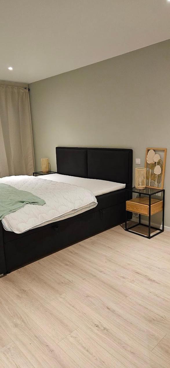 Three-Bedroom House photo 3