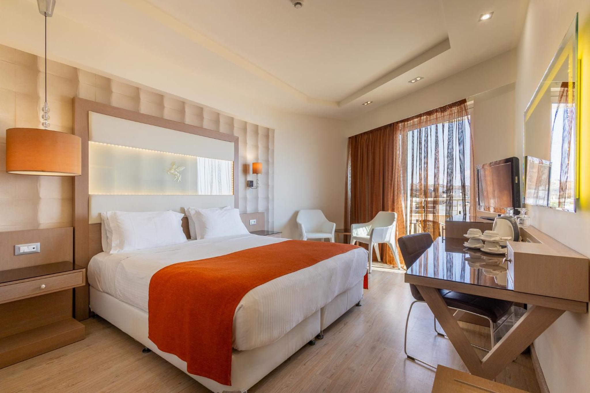 Deluxe Family Suite