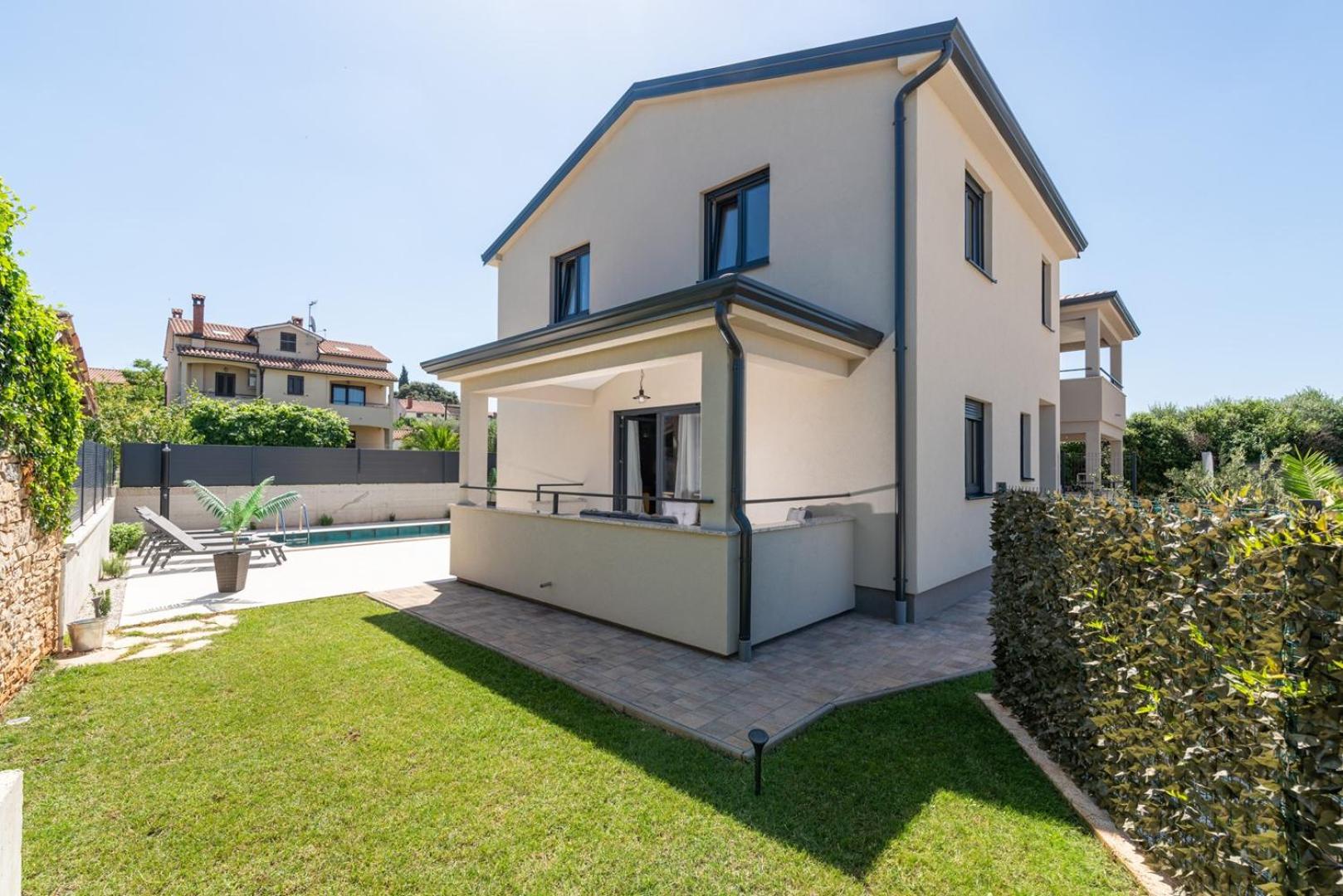 Villa With Private Pool photo 3