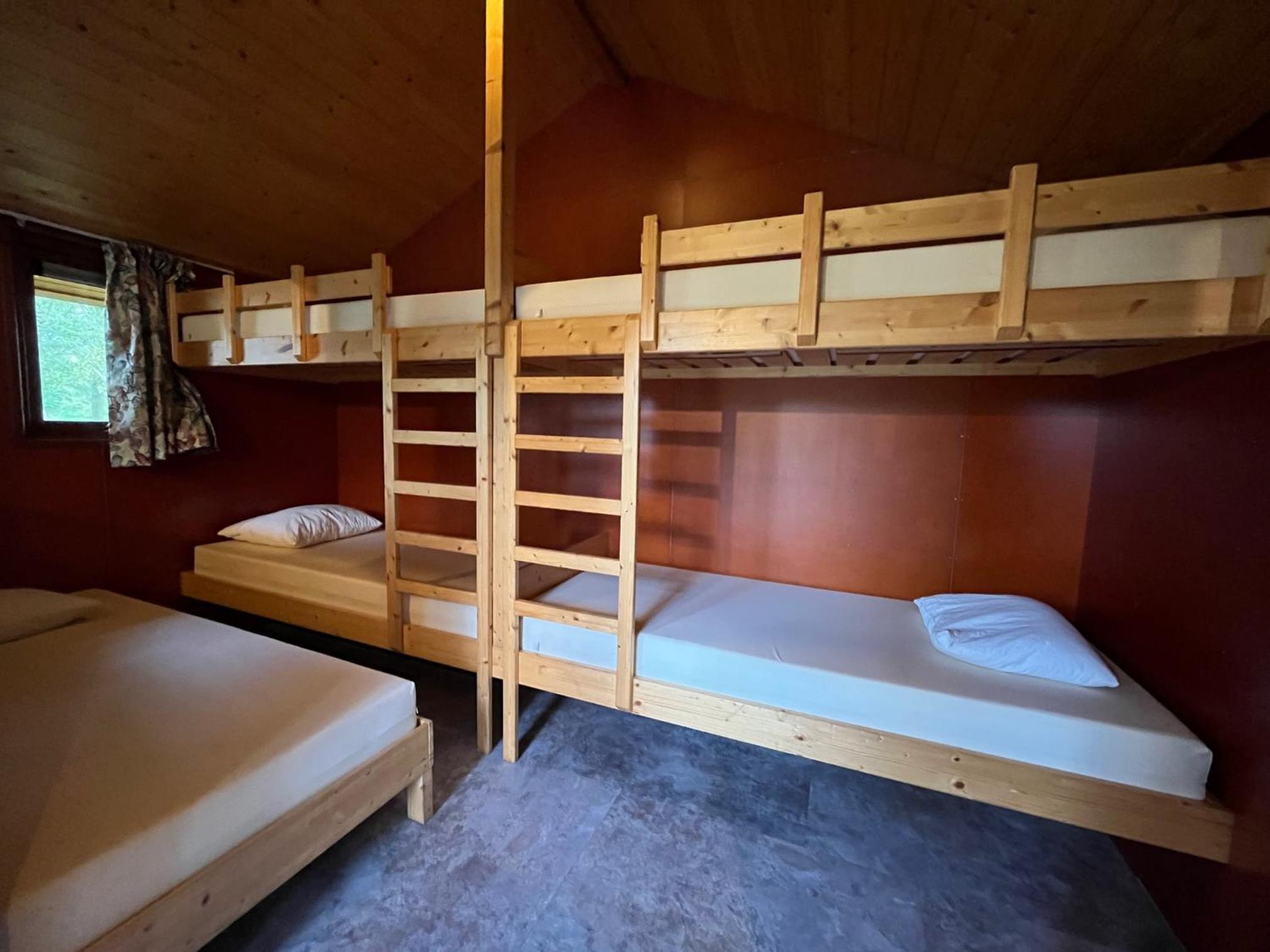 One-Bedroom Chalet for 5 People photo 1