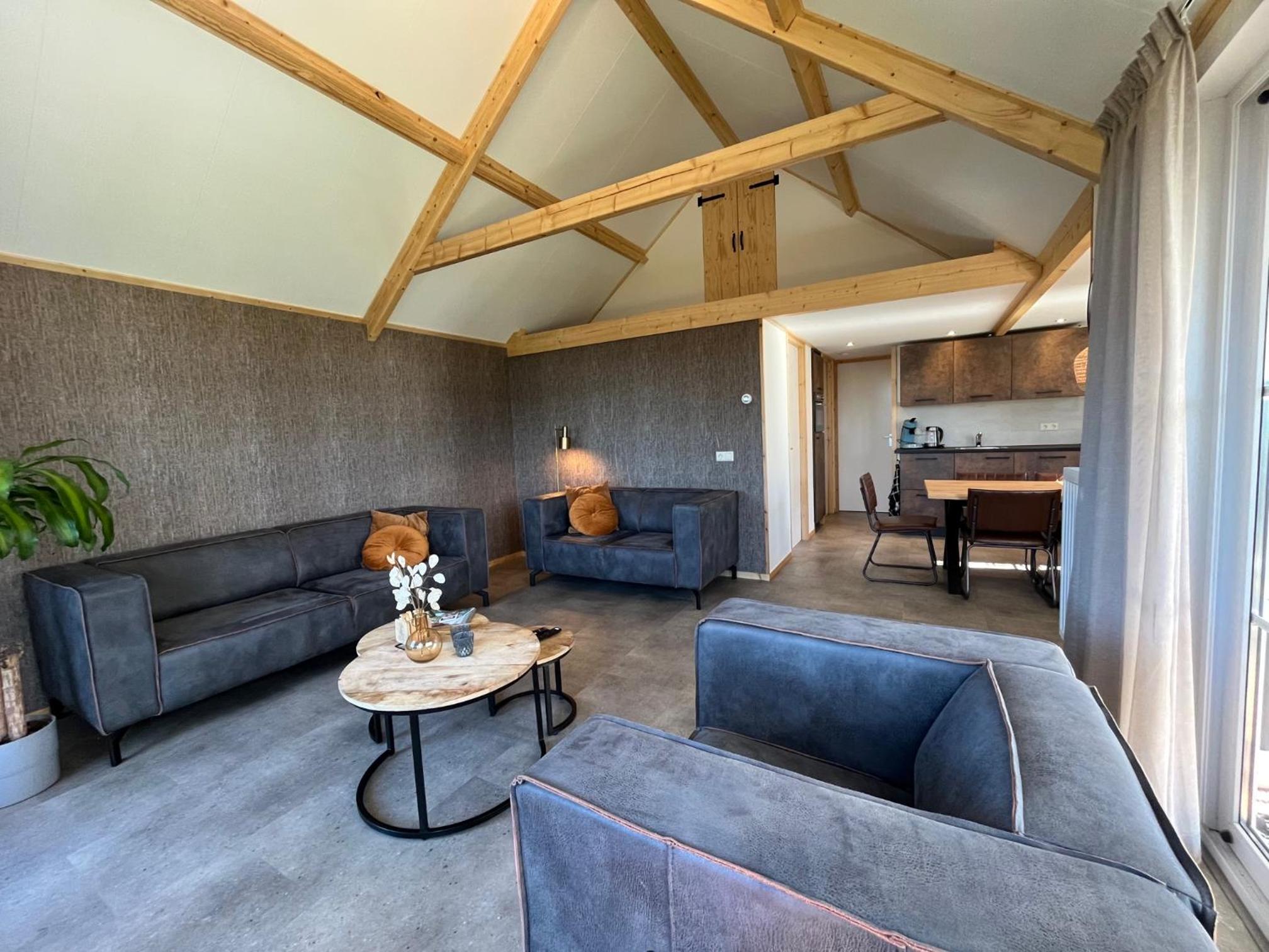 Three-Bedroom Vacation Home  photo 3
