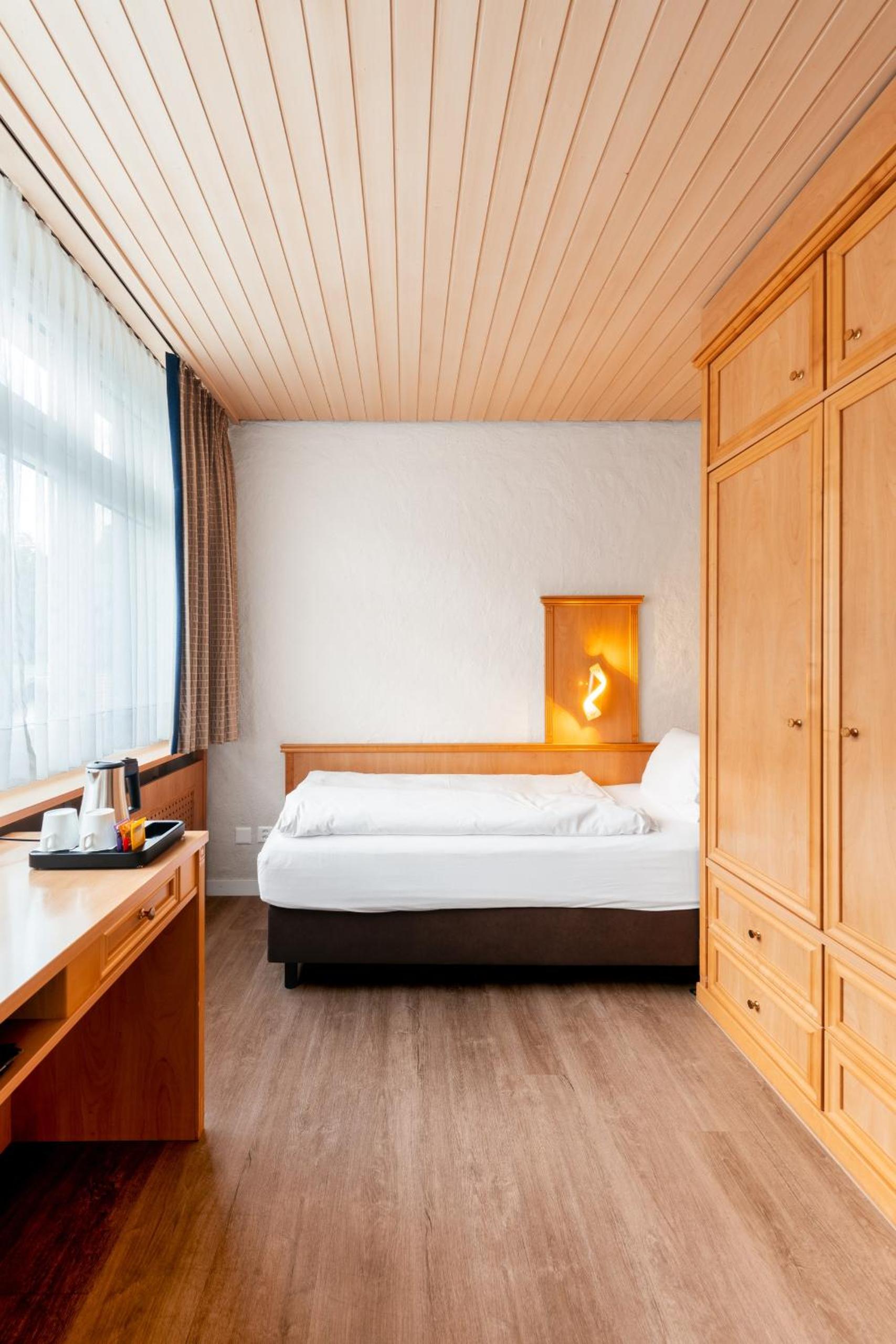 Single Room photo 3