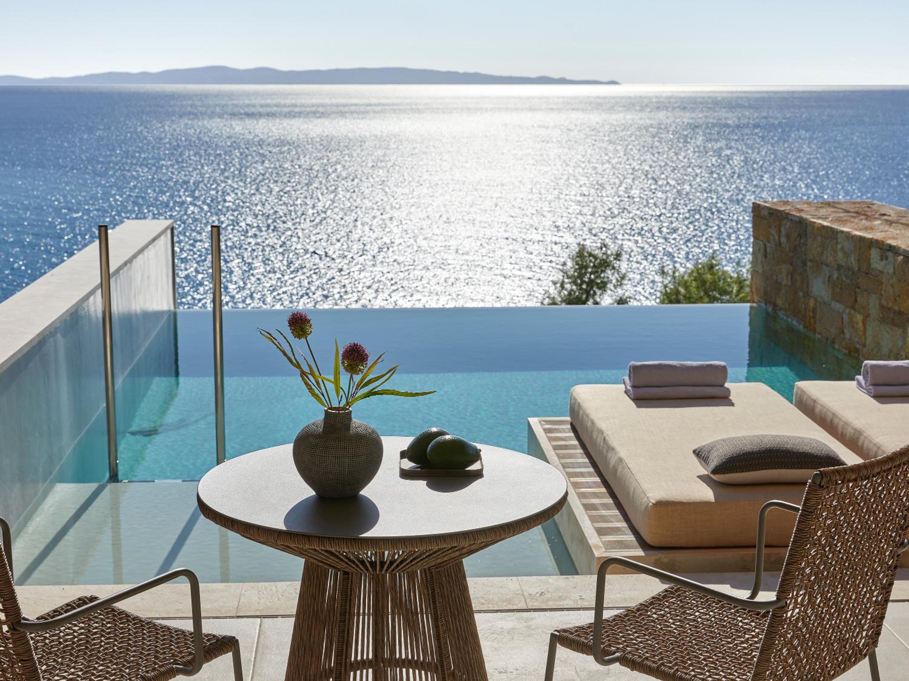 Deluxe Double Room Swim Up Sea View - Photo 3