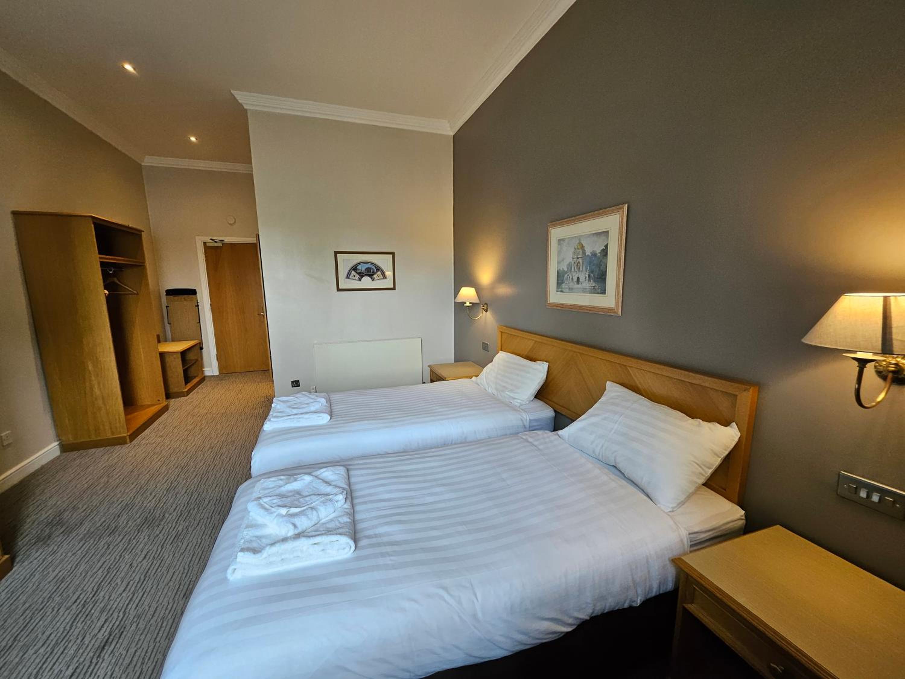 Standard Twin Room photo 3