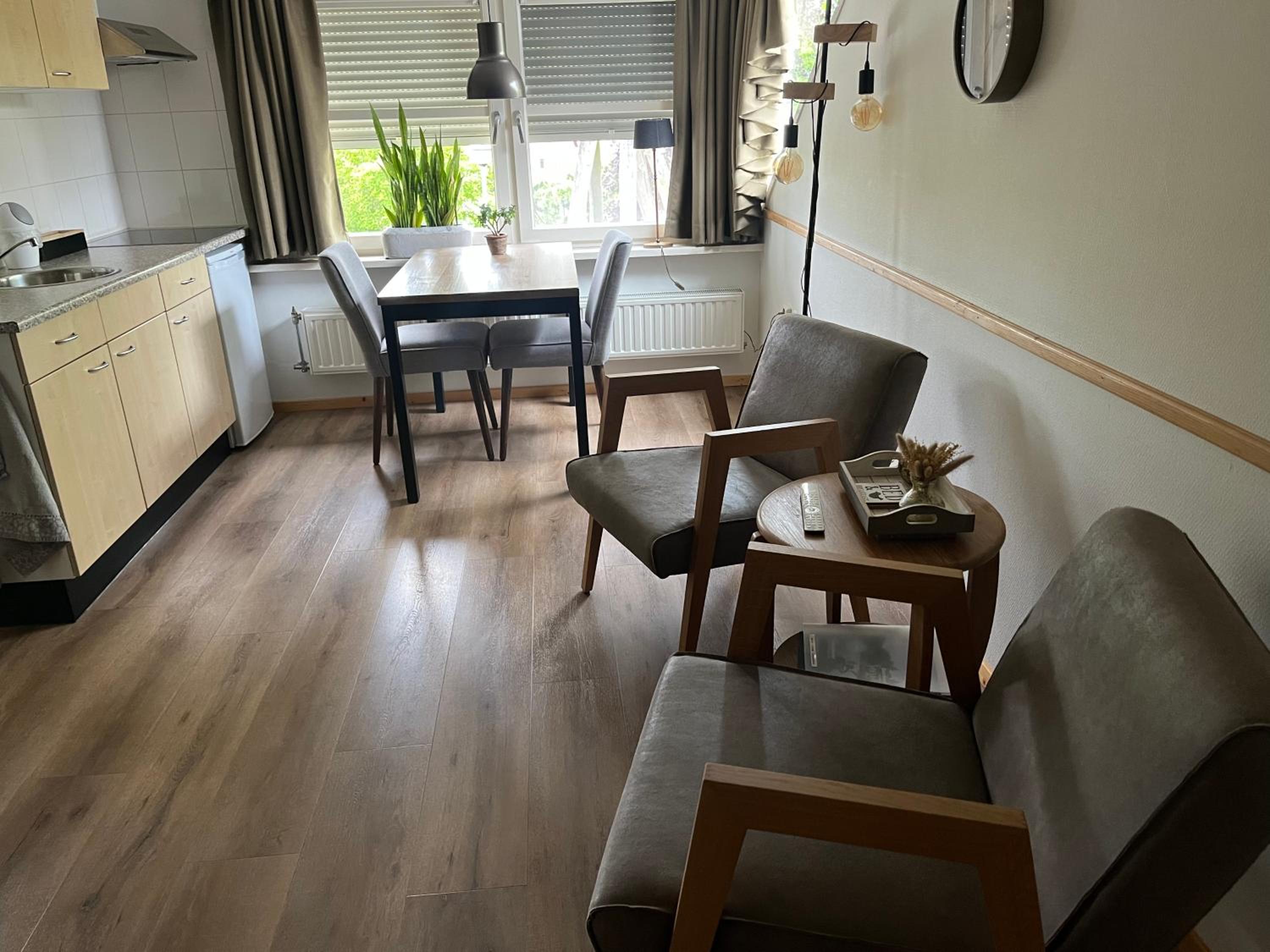 One-Bedroom Apartment with View photo 1