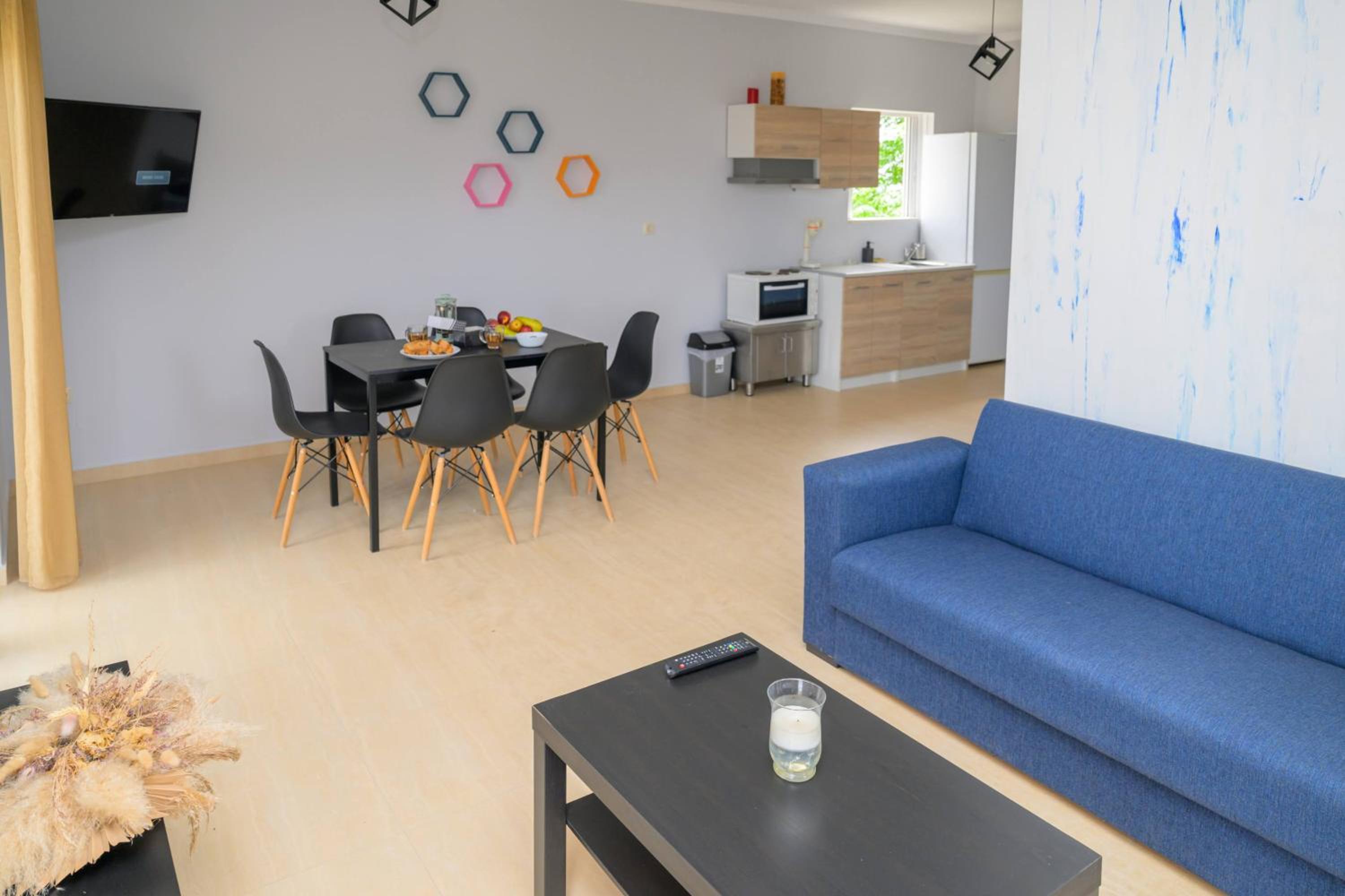 Three-Bedroom Apartment photo 1