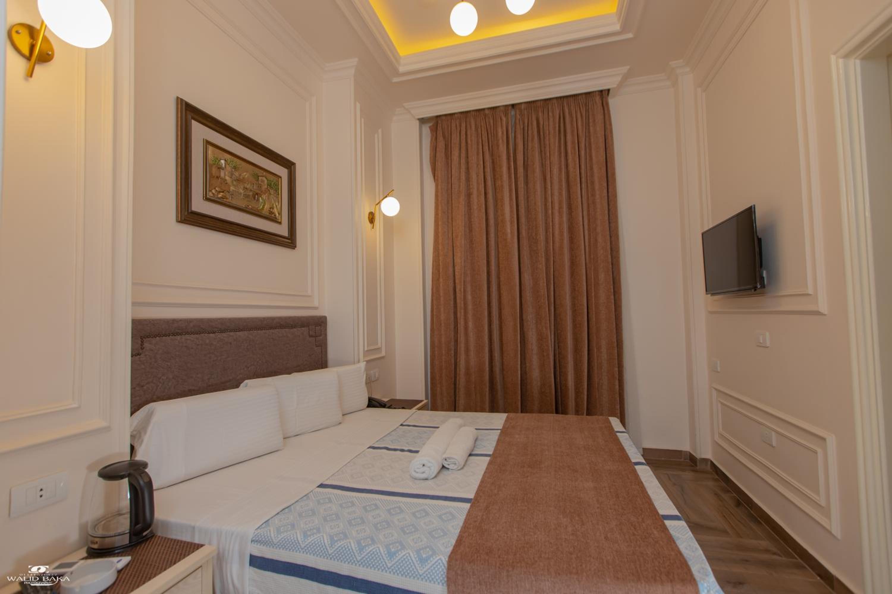 Deluxe Single Room thumbnail 5