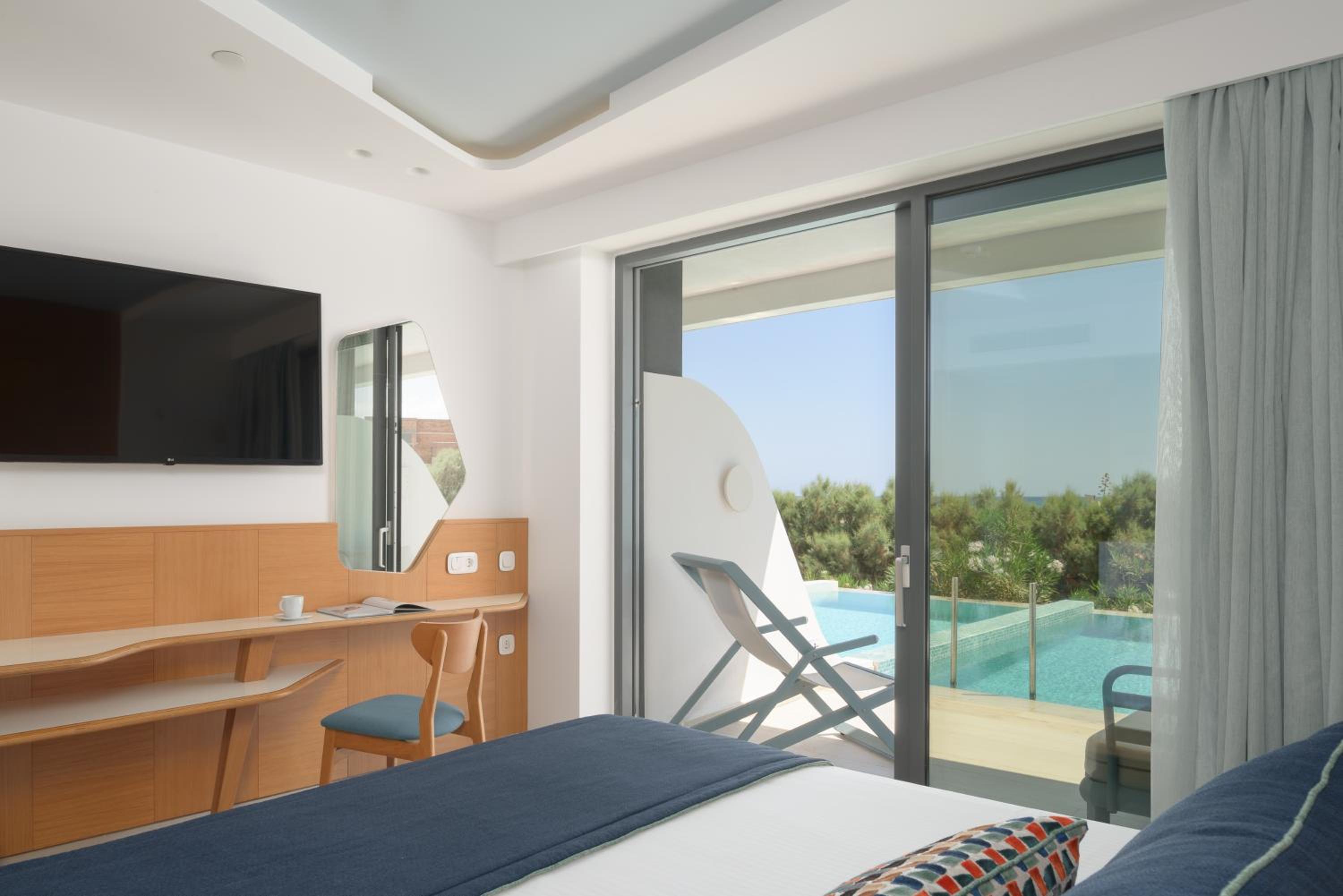 Two Bedroom Family with Individual Pool - Photo 1