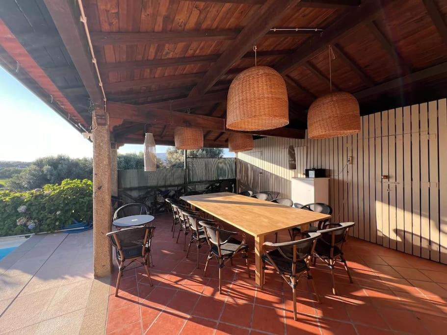 Five-Bedroom House photo 3