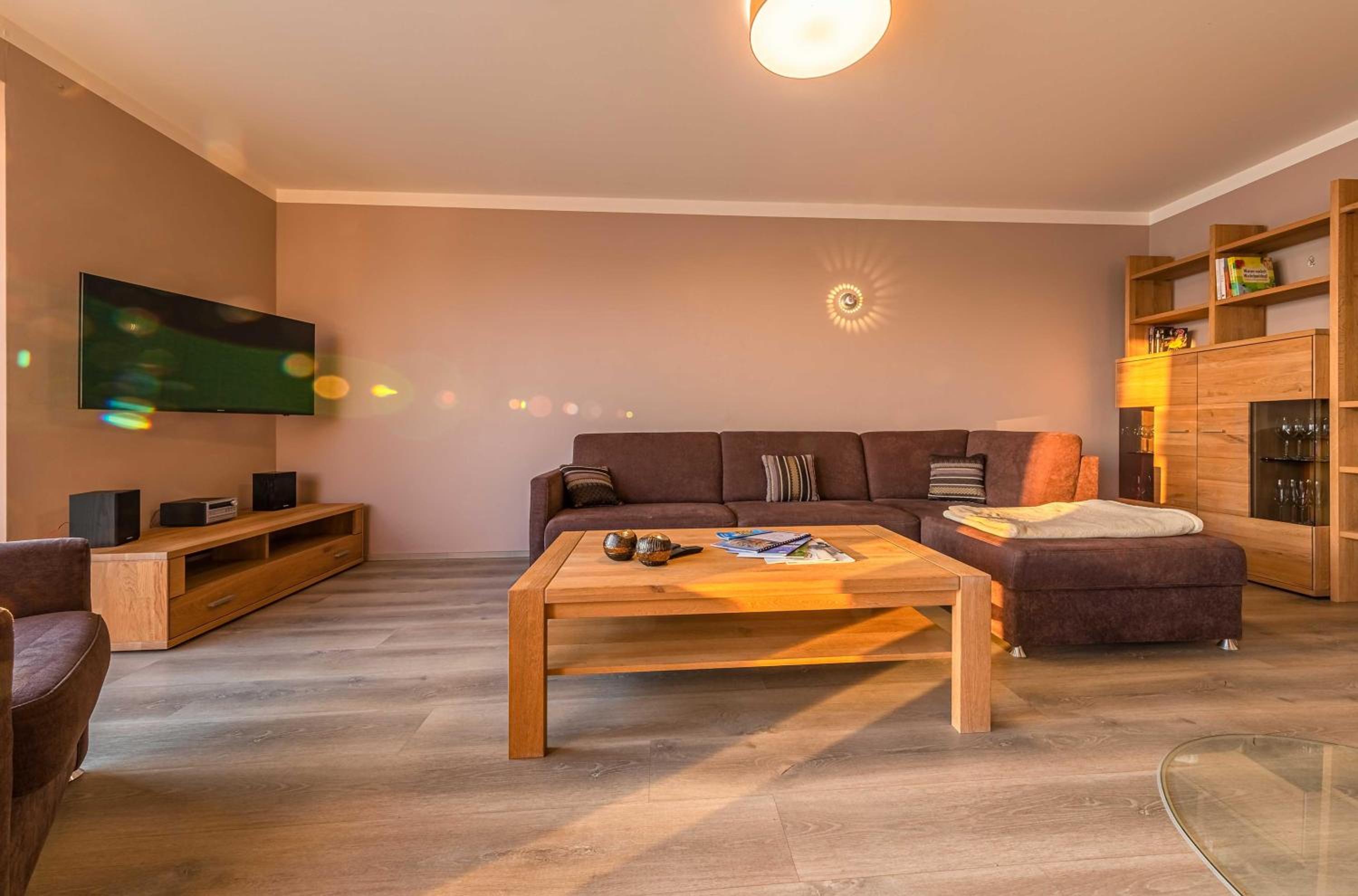 Apartment with Lake View photo 2