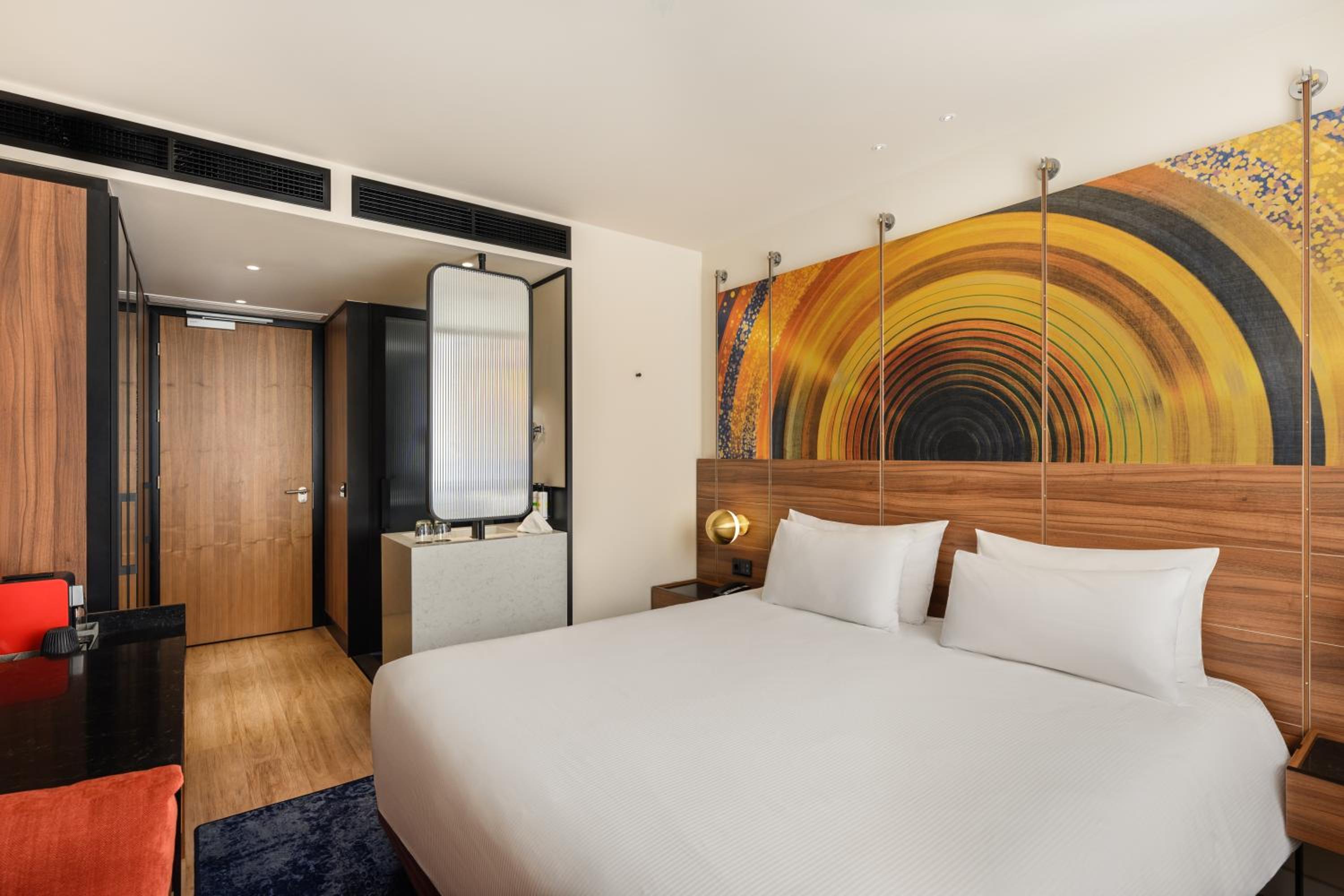 Standard Room thumbnail 6