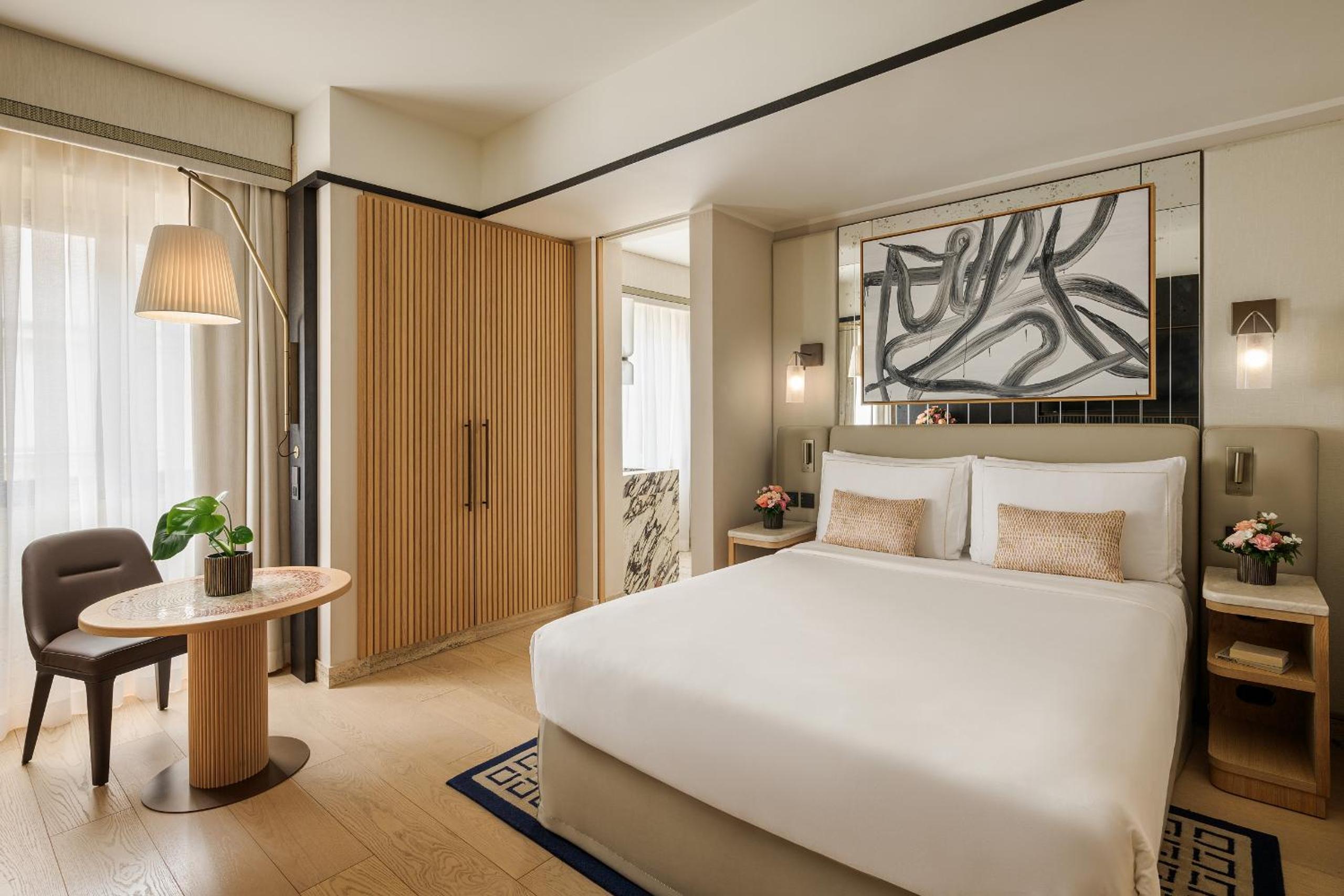 Queen Room