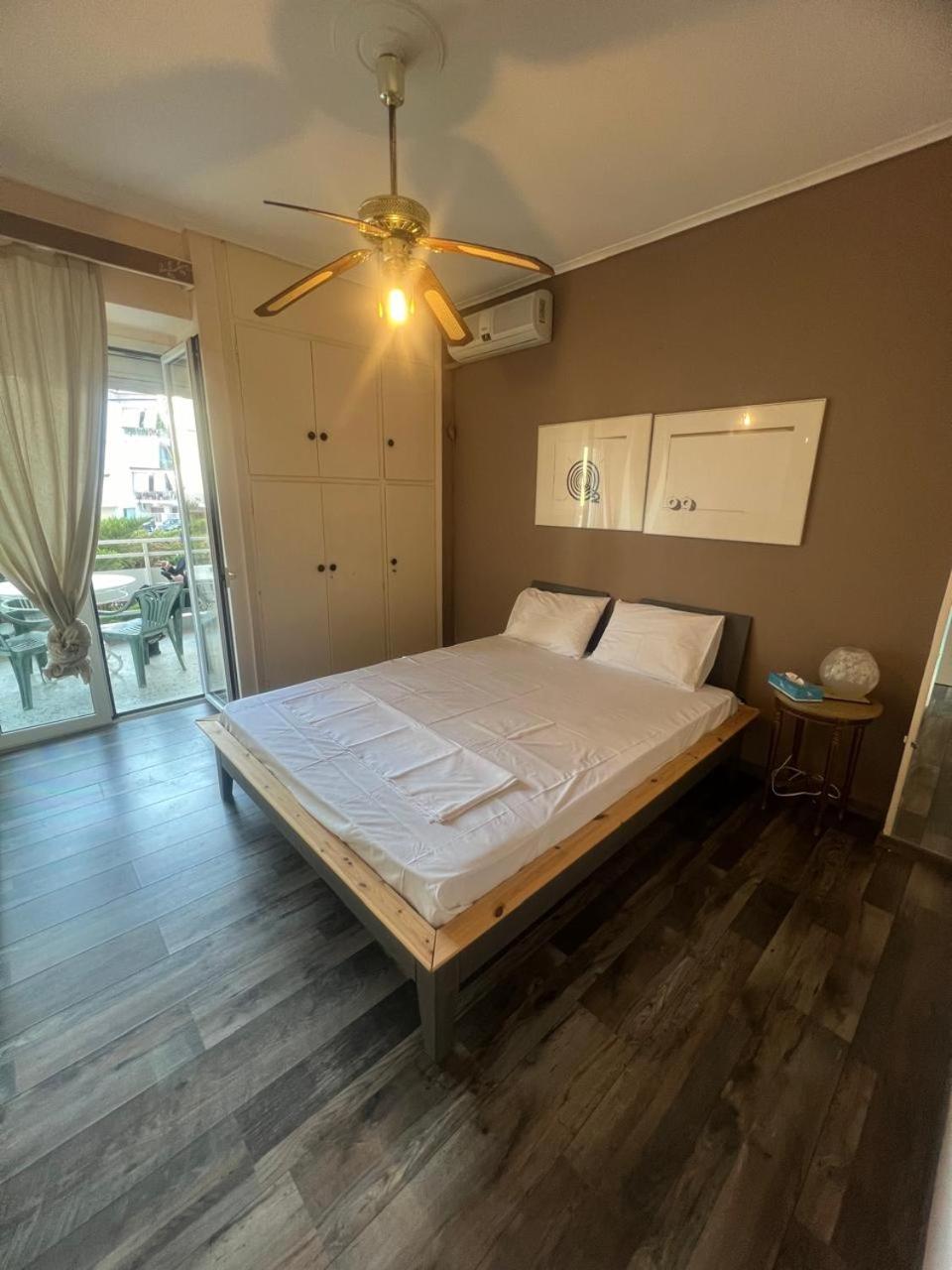 Apartment with Balcony photo 1