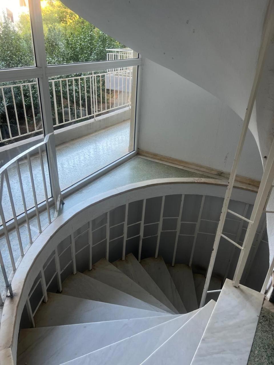 Apartment with Balcony photo 3