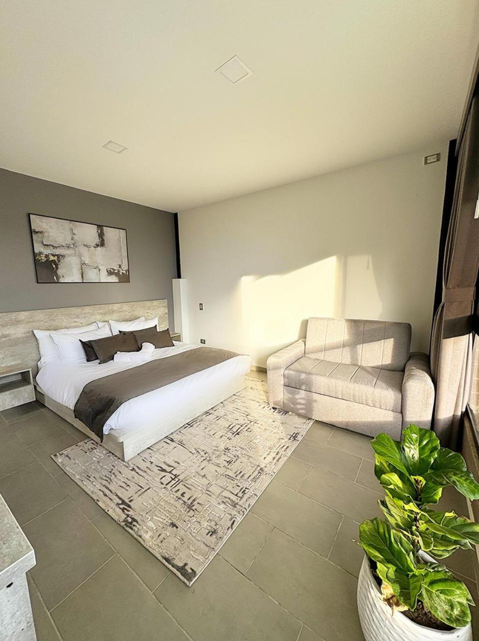 Standard Suite photo 2