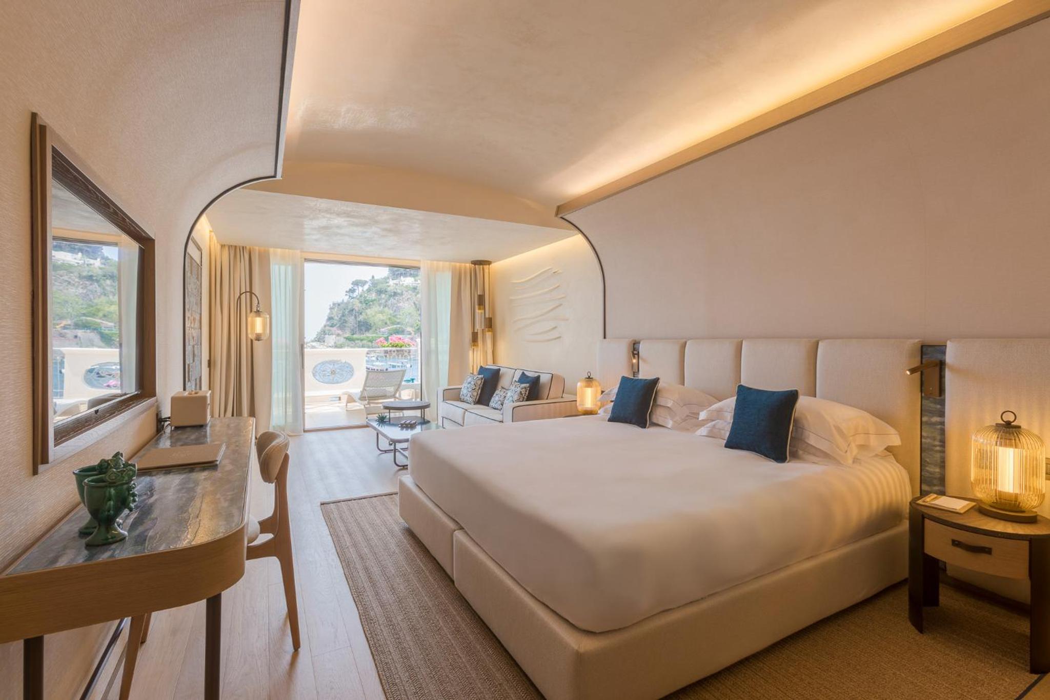 Junior Suite with Sea View (3 Adults) photo 2