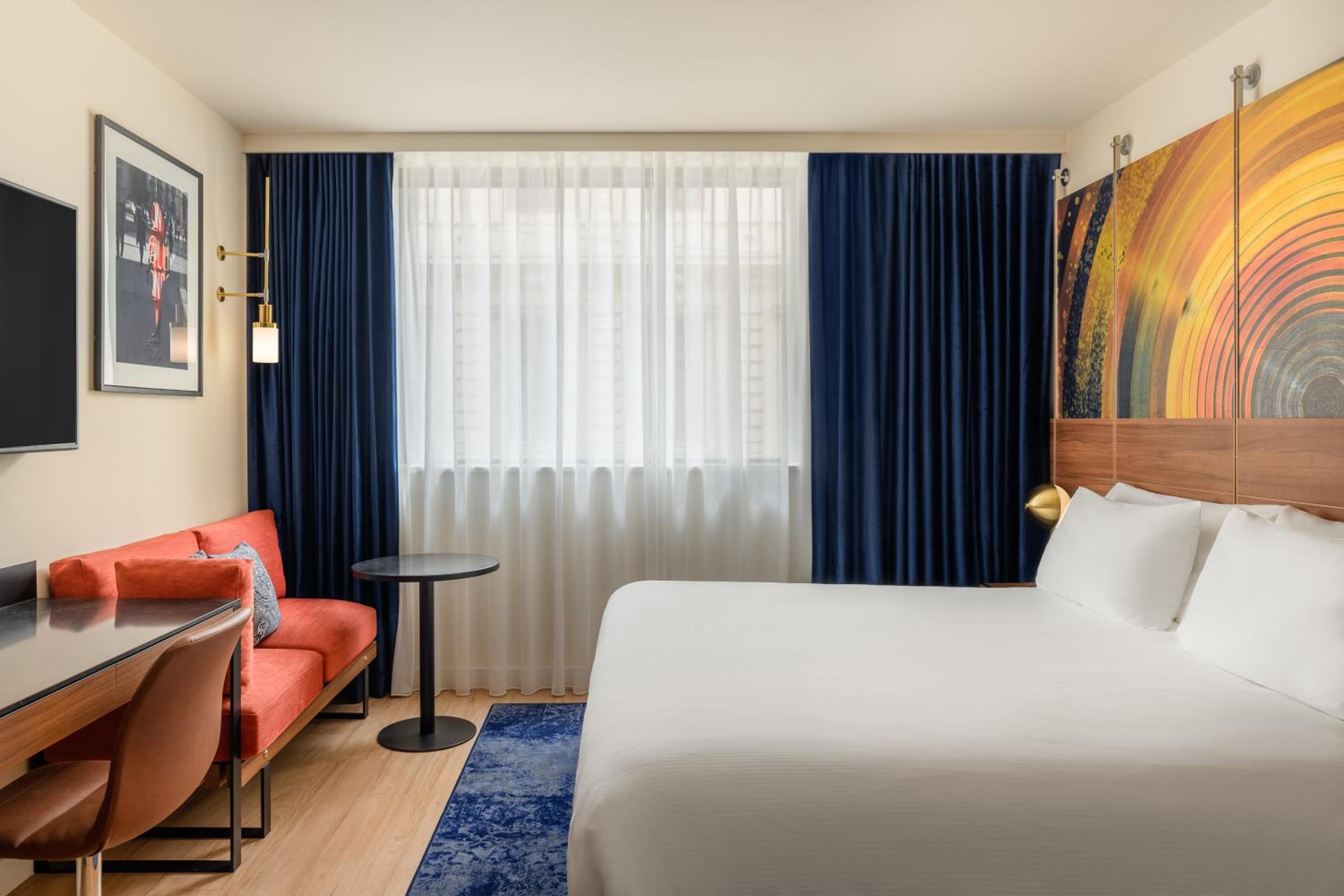 Deluxe Room - Photo 7