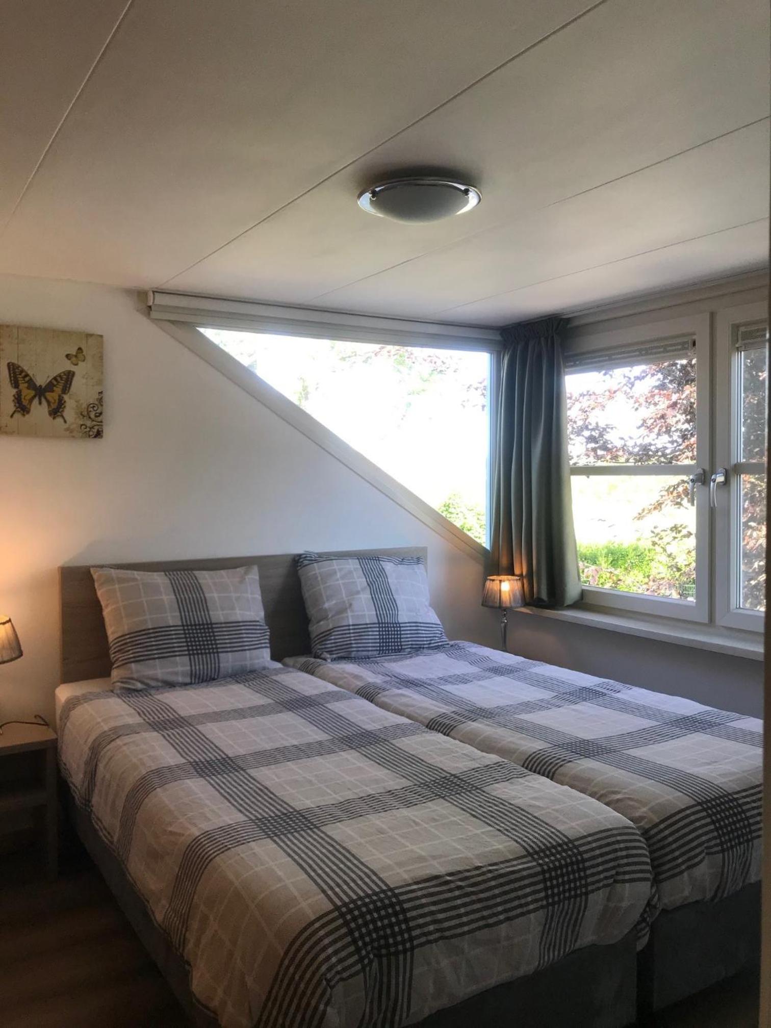 One-Bedroom Apartment with View photo 2