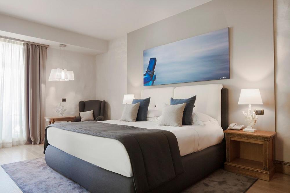 Deluxe Double Room with Sea View - Photo 1