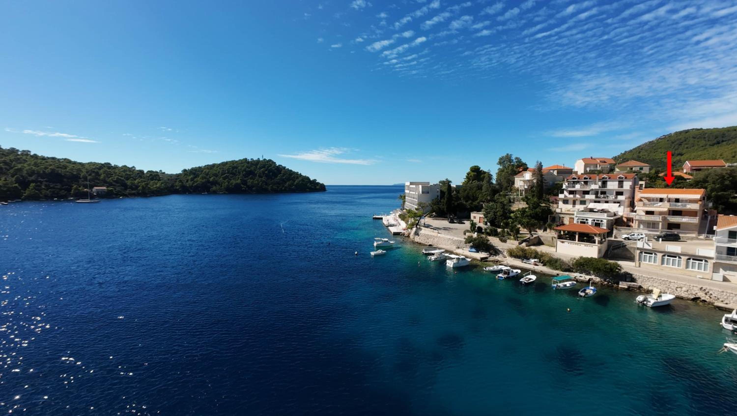 Four-Bedroom Apartment with Terrace and Sea View photo 2